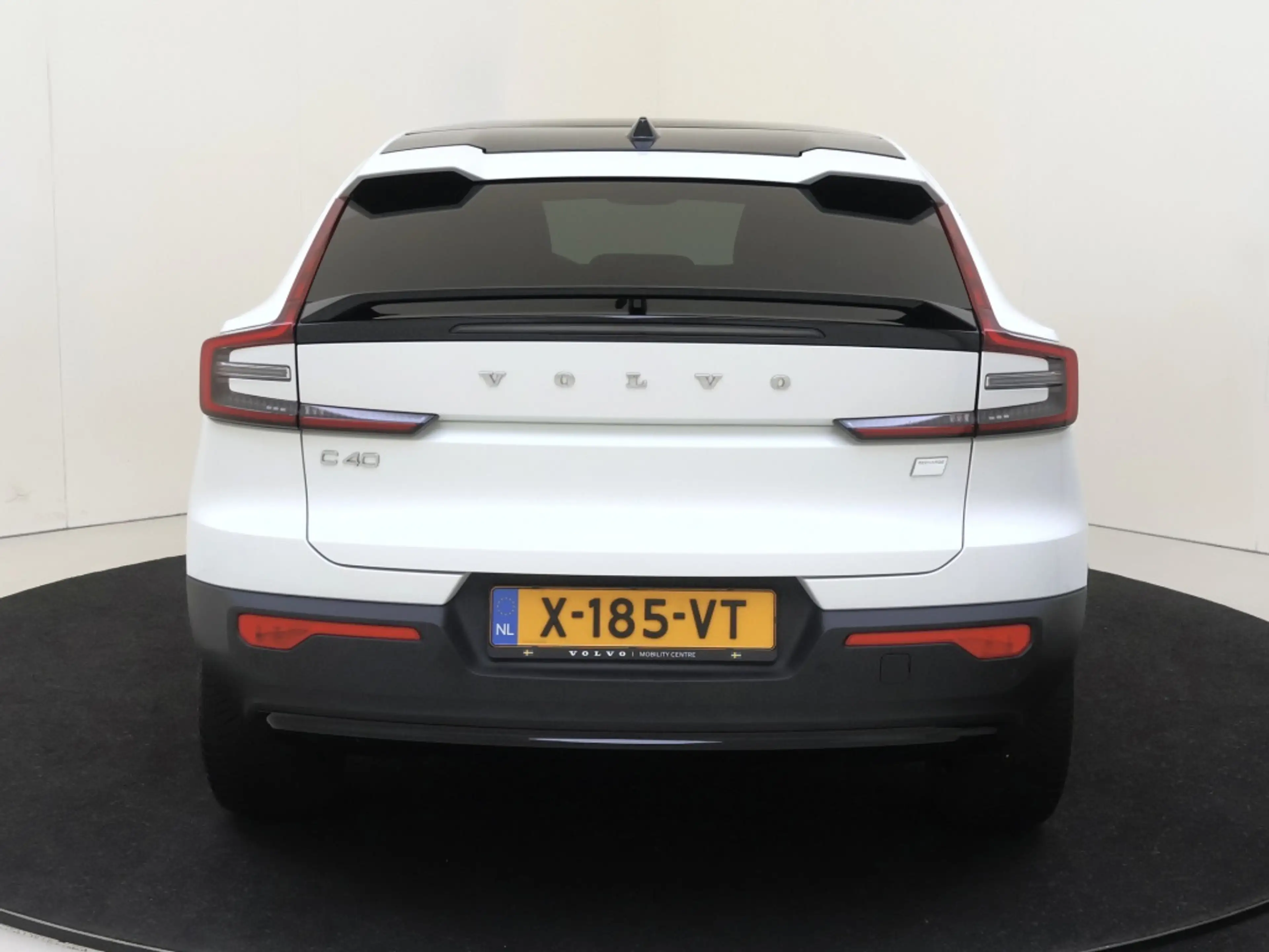 Volvo C40 Recharge Core 69kWh | Stoel-/Stuurverwarming | All — photo 5