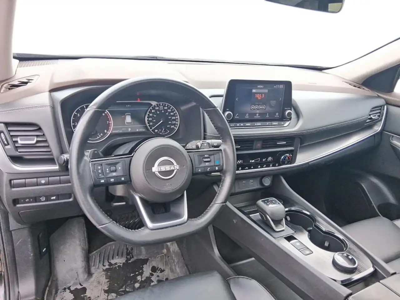 Nissan Rogue снимка Nissan Rogue