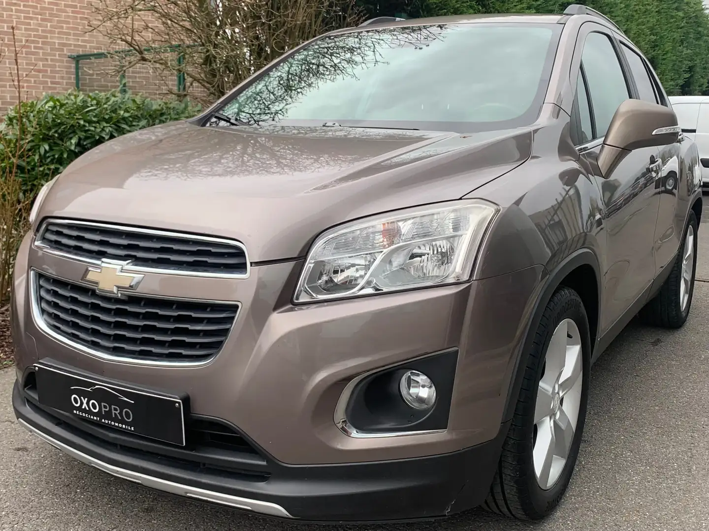 Chevrolet Trax 1.7 CDTI 130CV / Boite Auto / Toit Pano / FULL OPTIONS / CarPlay / Camera / PRIX EMPORTER / PROFESSIONNEL OU EXPORT / Braun - 2