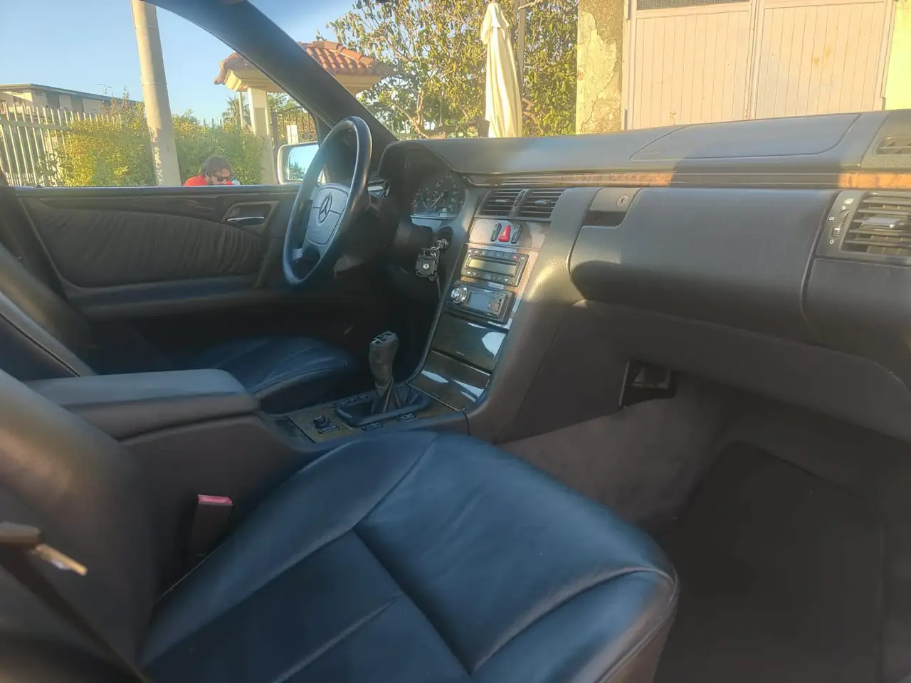 Mercedes-Benz E 250 d Avantgarde, foto 10