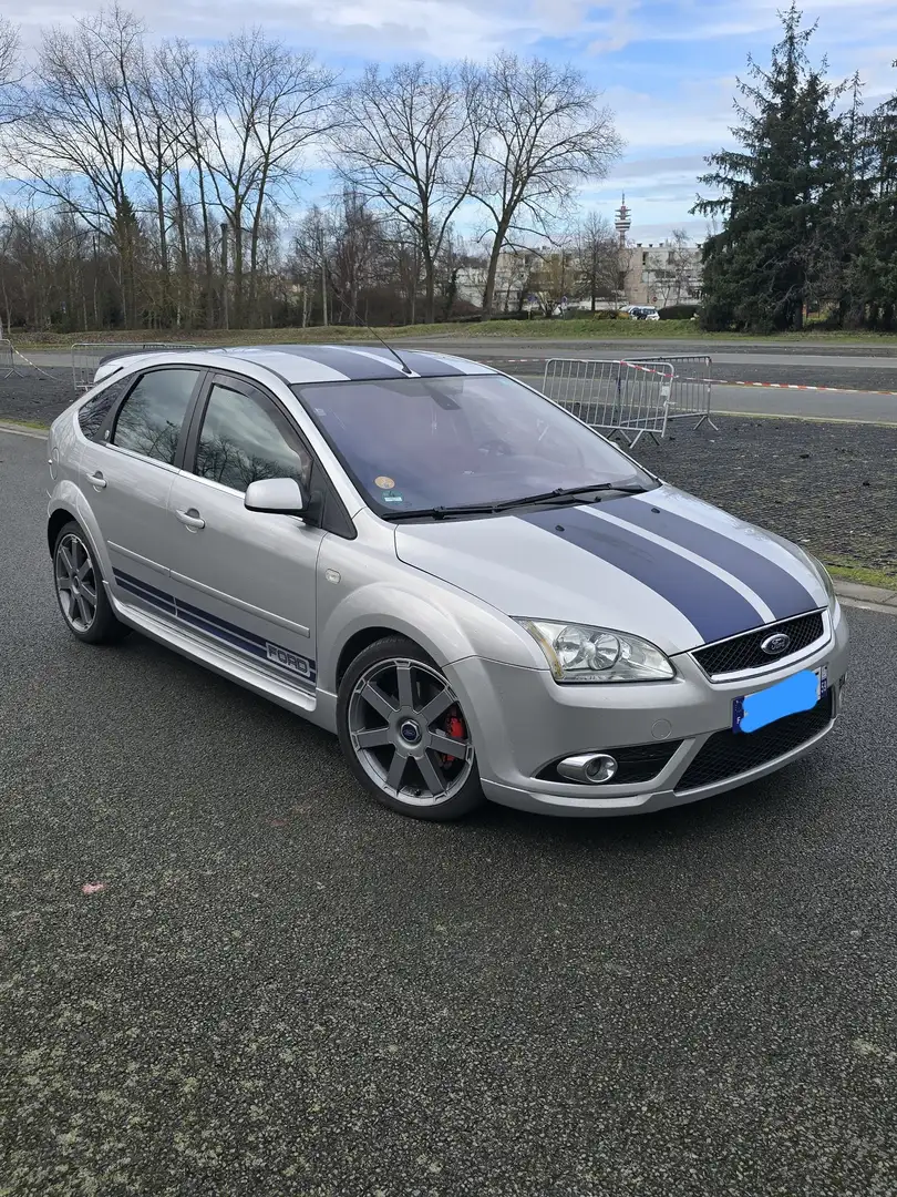 Ford Focus 1.8 TDCi - 100 Ambiente Pack - 1