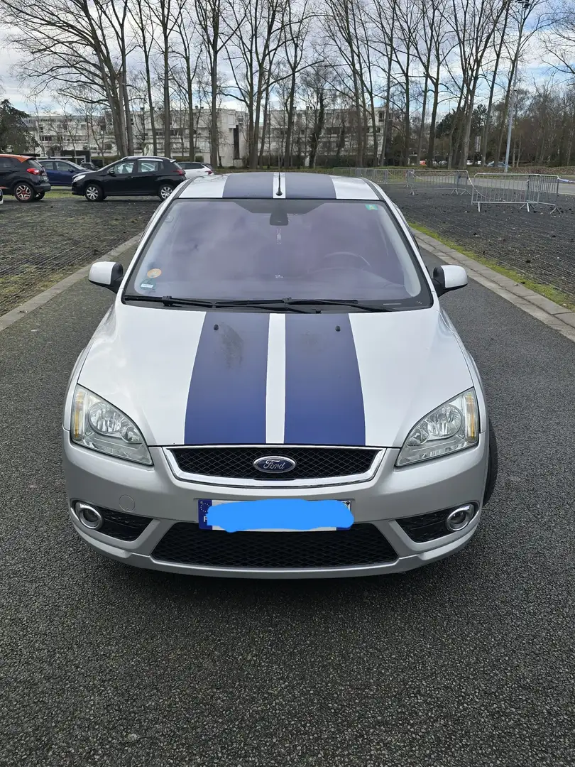 Ford Focus 1.8 TDCi - 100 Ambiente Pack - 2