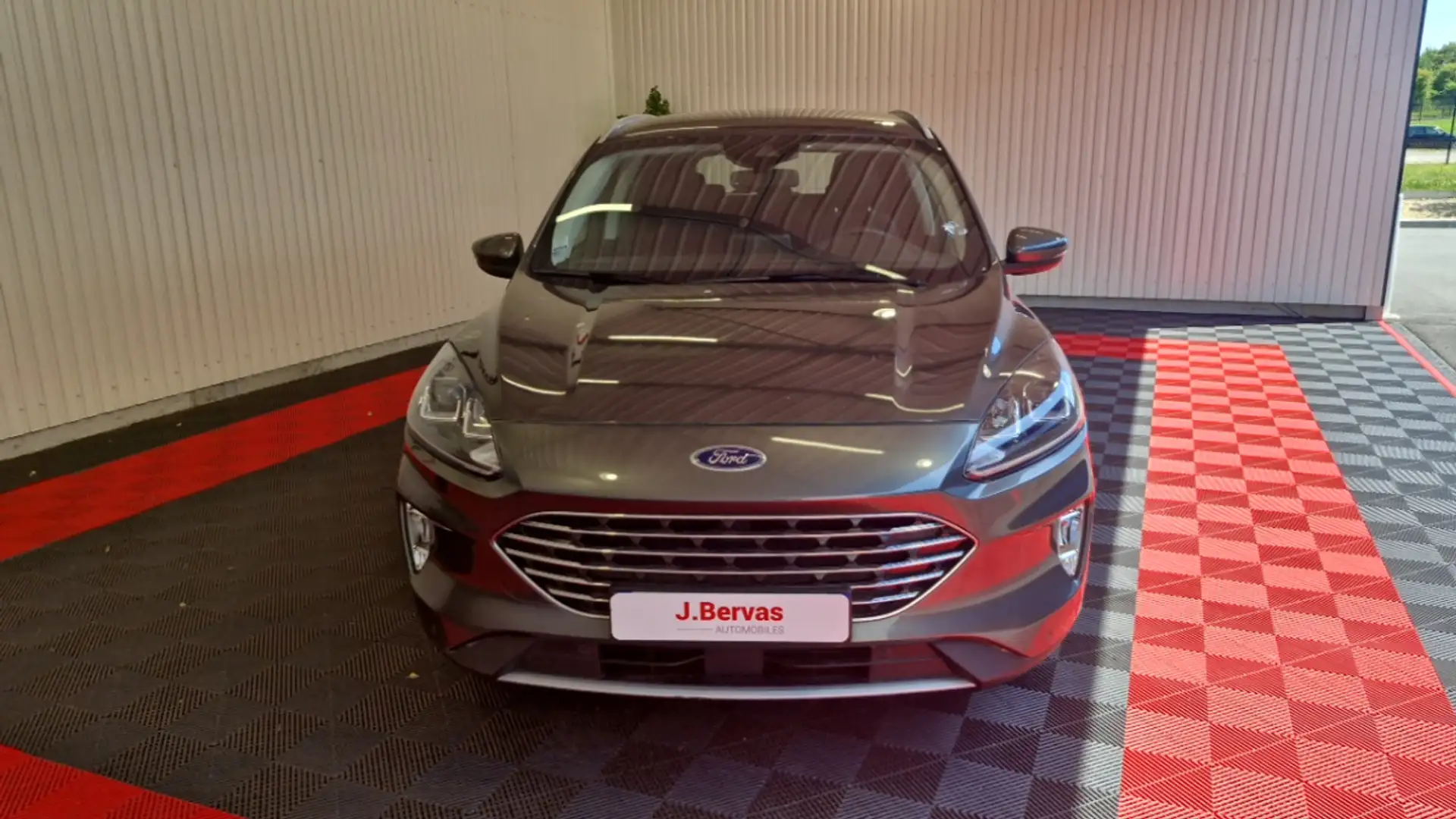 Ford Kuga 1.5 ECOBLUE 120 TITANIUM - 2
