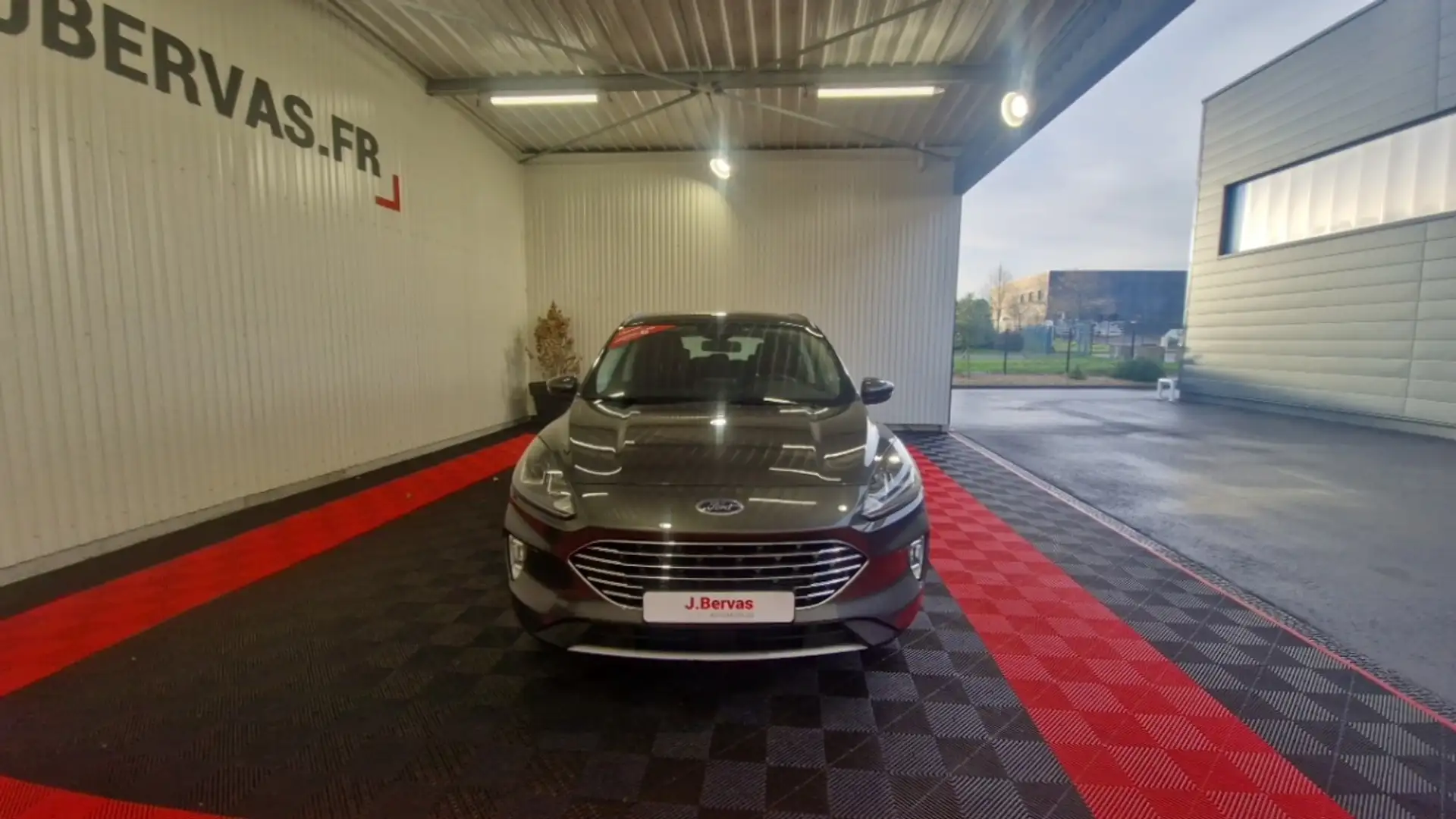 Ford Kuga 1.5 ECOBLUE 120 TITANIUM - 2