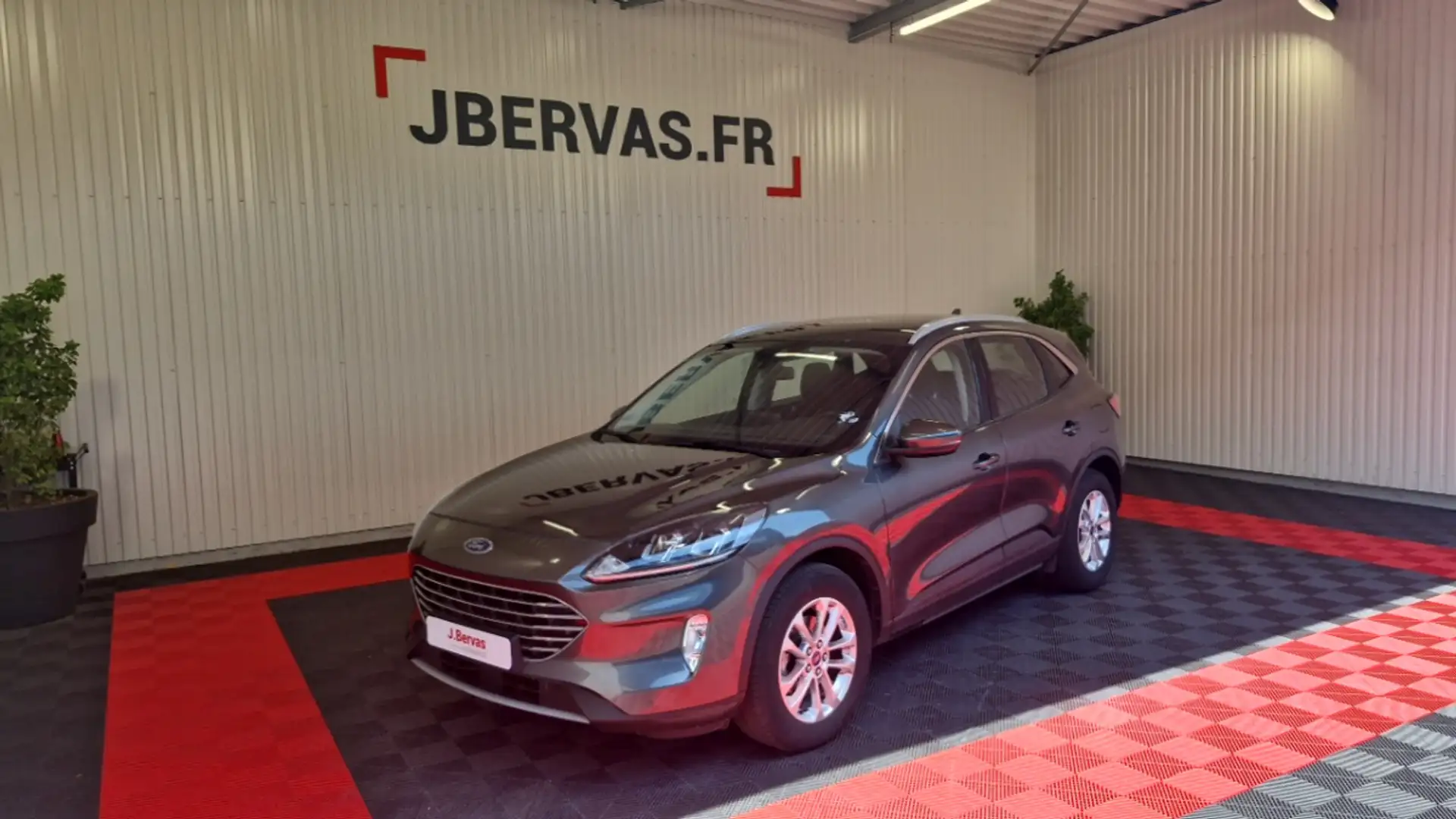 Ford Kuga 1.5 ECOBLUE 120 TITANIUM - 1