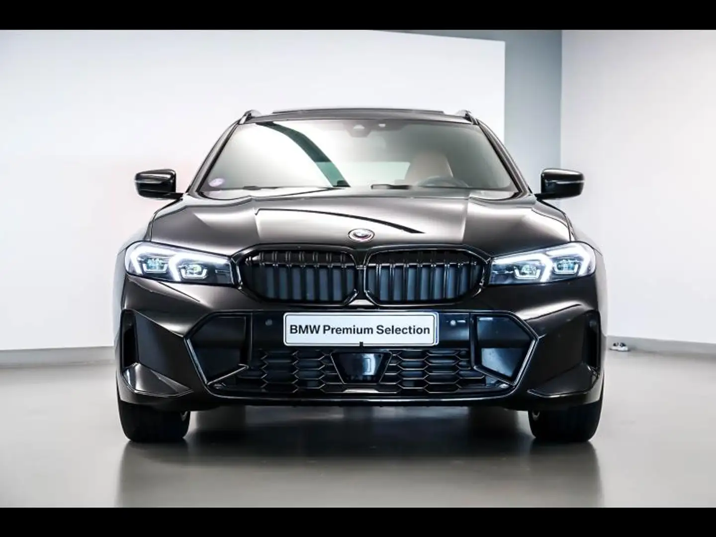 BMW 330 330eA 292ch M Sport Schwarz - 2