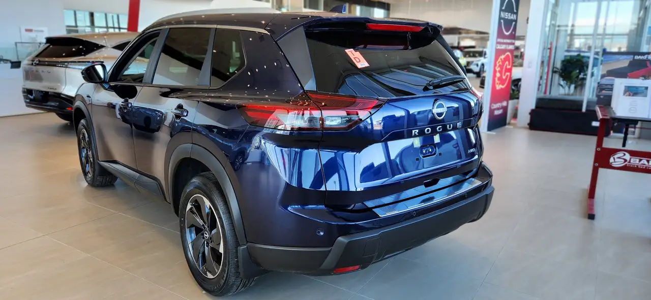 Nissan Rogue снимка Nissan Rogue
