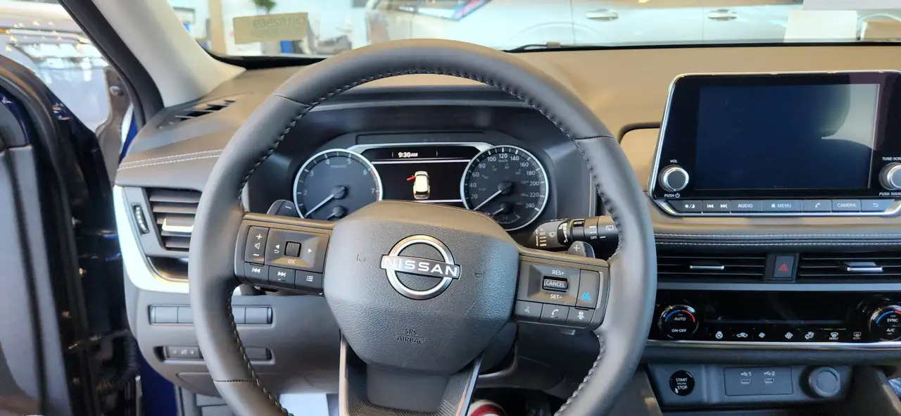 Nissan Rogue снимка Nissan Rogue