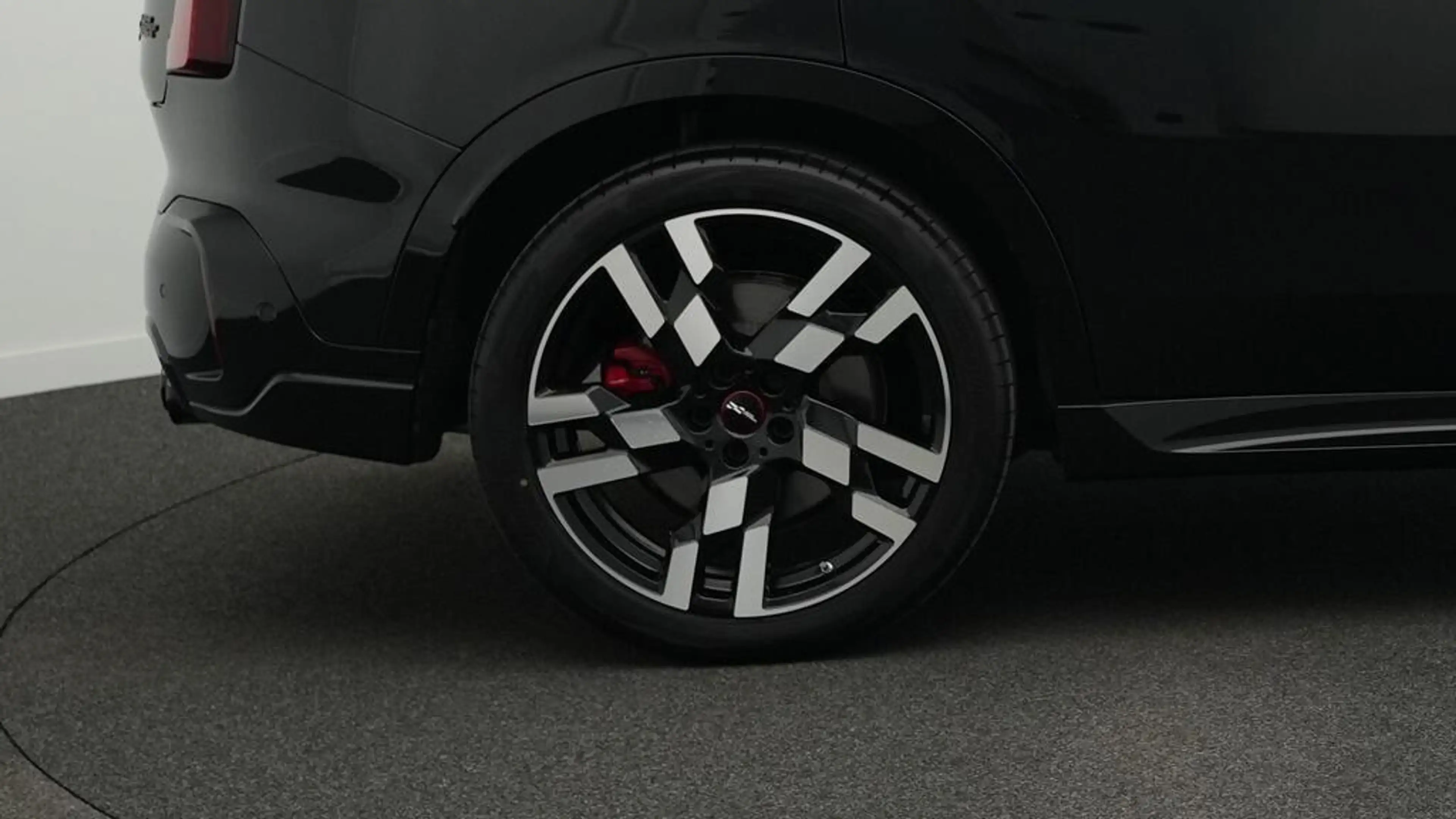 MINI JCW Countryman All4 John Cooper Works Trim — photo 9