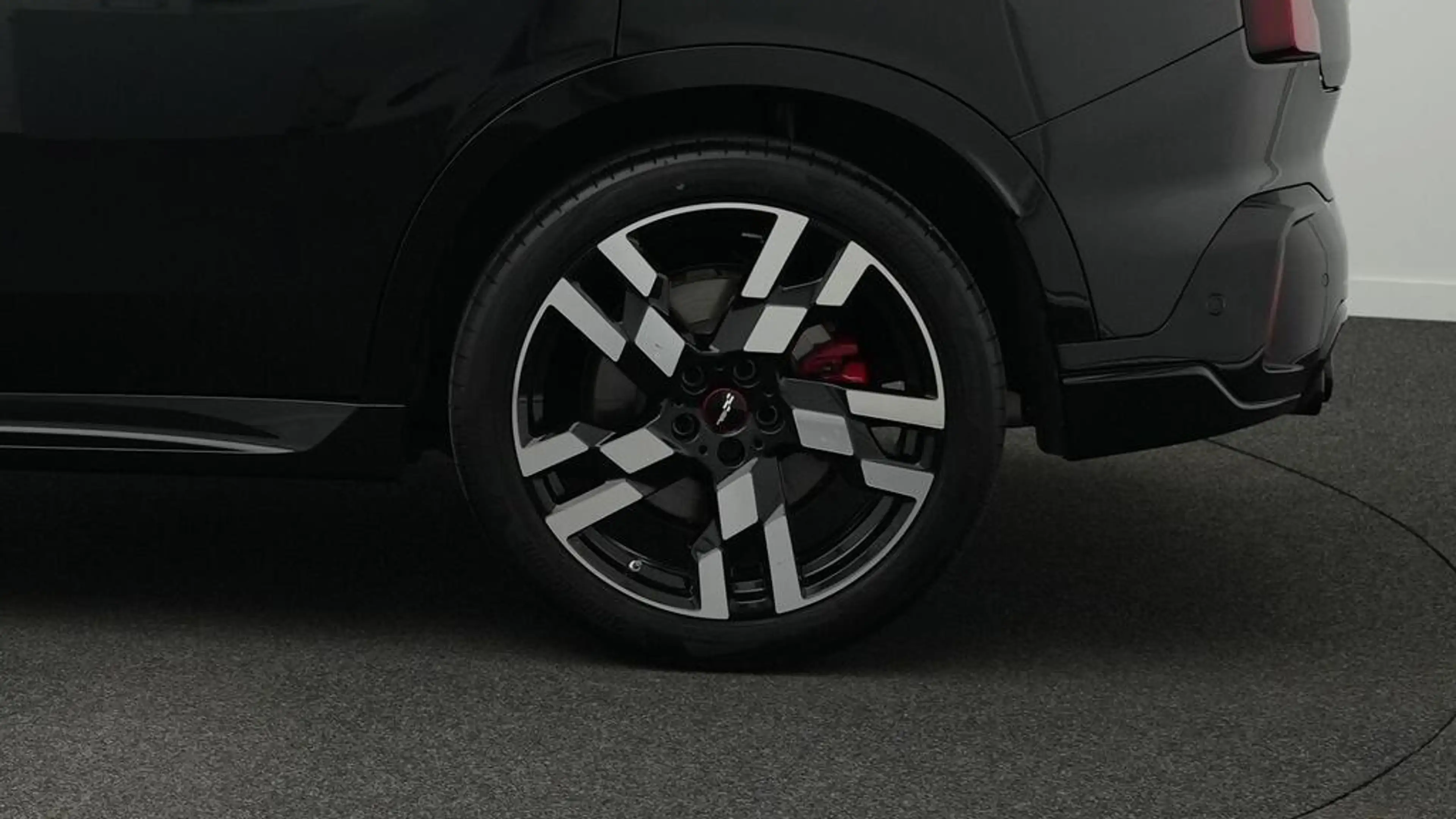 MINI JCW Countryman All4 John Cooper Works Trim — photo 10