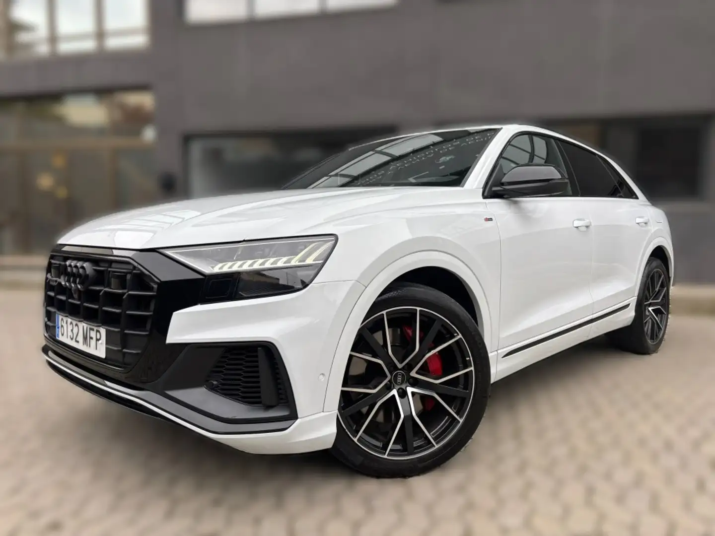 Audi Q8 60 TFSIe Black line plus quattro Blanco - 2