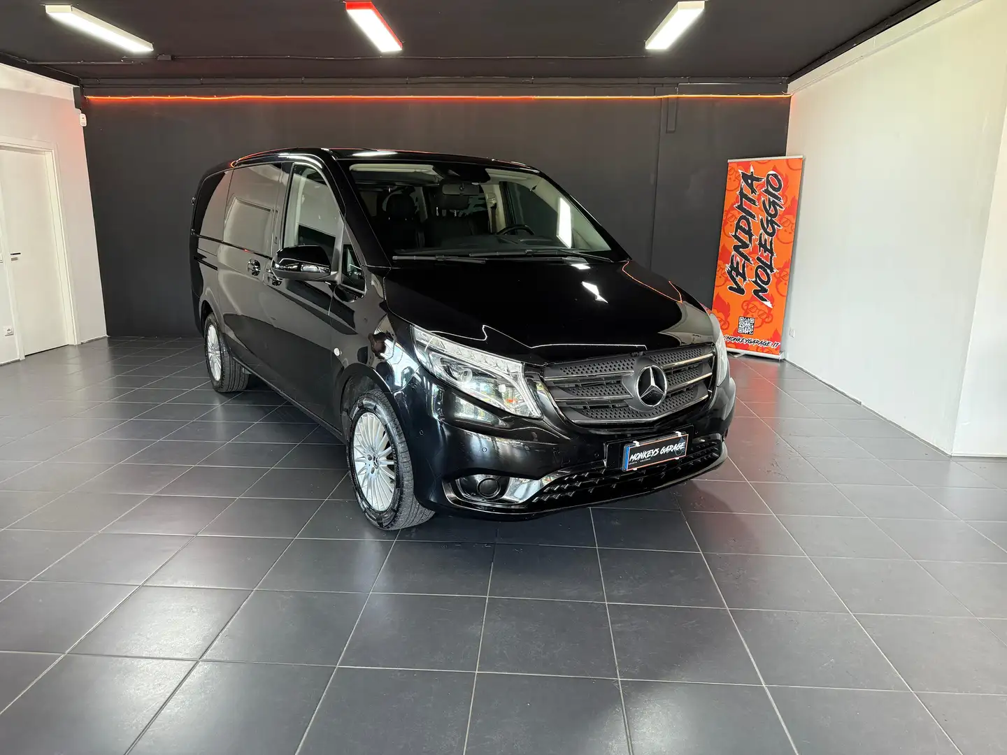 Mercedes-Benz Vito 2.2 - 5 posti Automanico - Autocarro Noir - 1