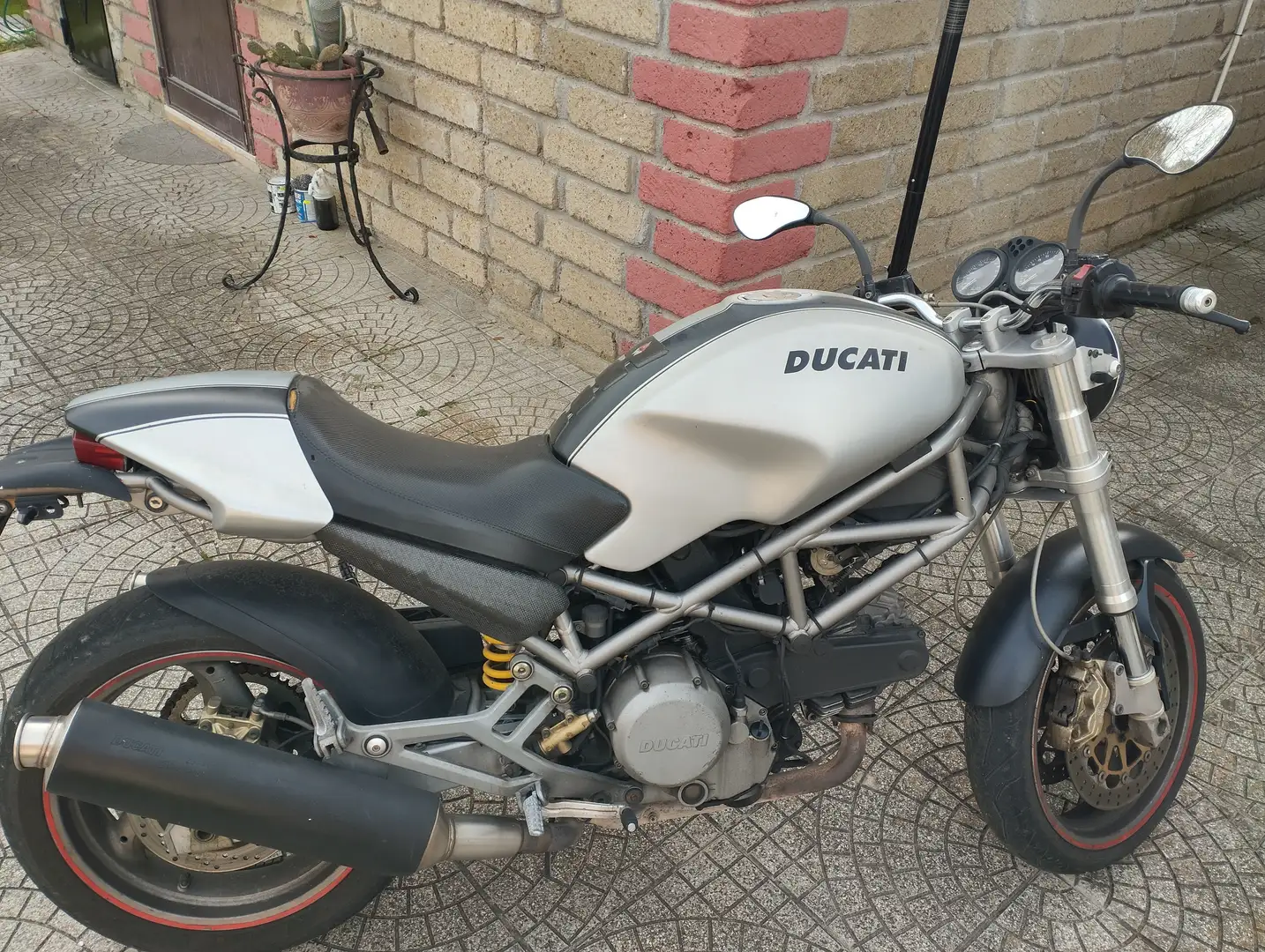 Ducati Monster 620 Серебристый - 2