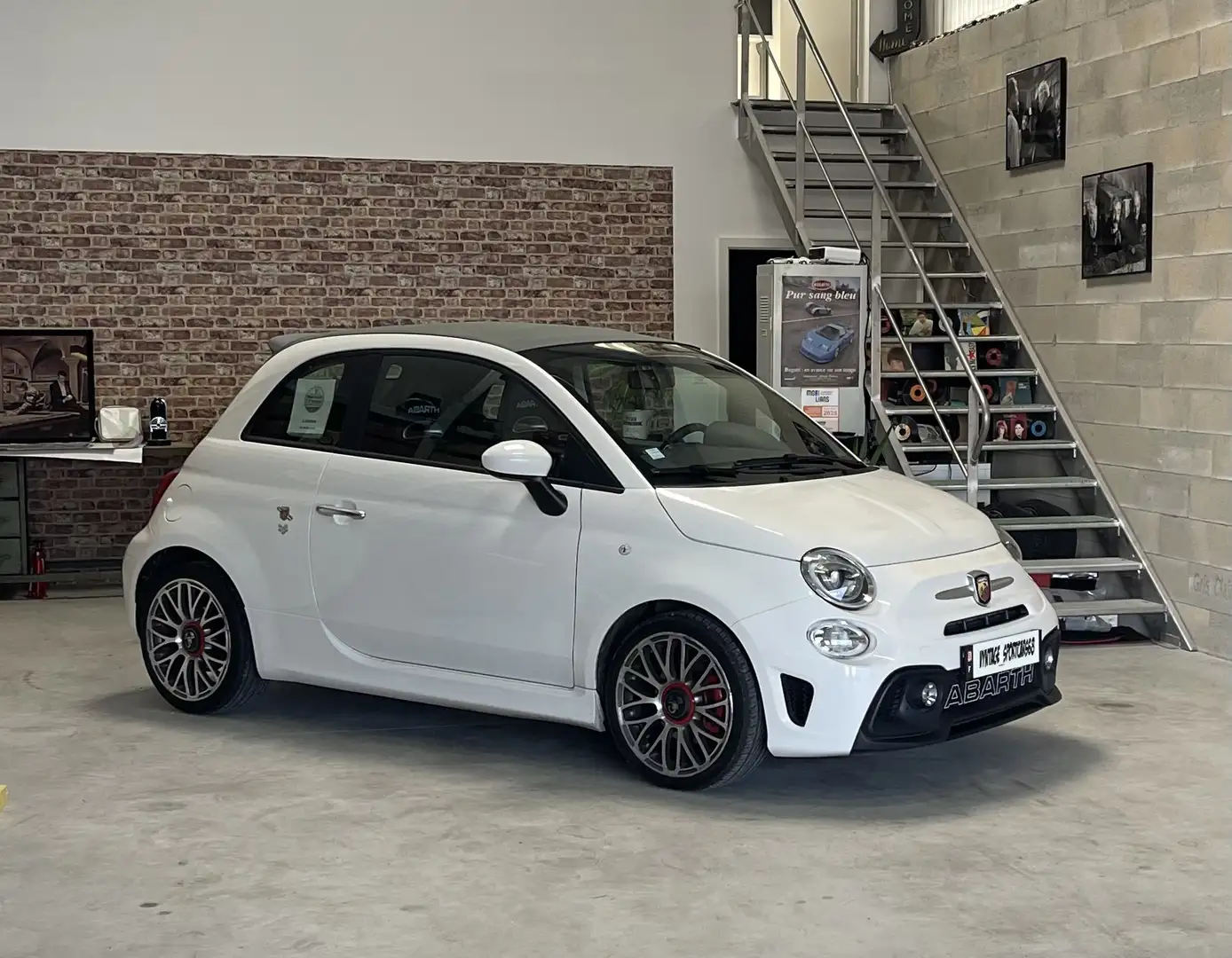Abarth 595C 1.4 Turbo 16V T-Jet 145 ch BVM5 - 2