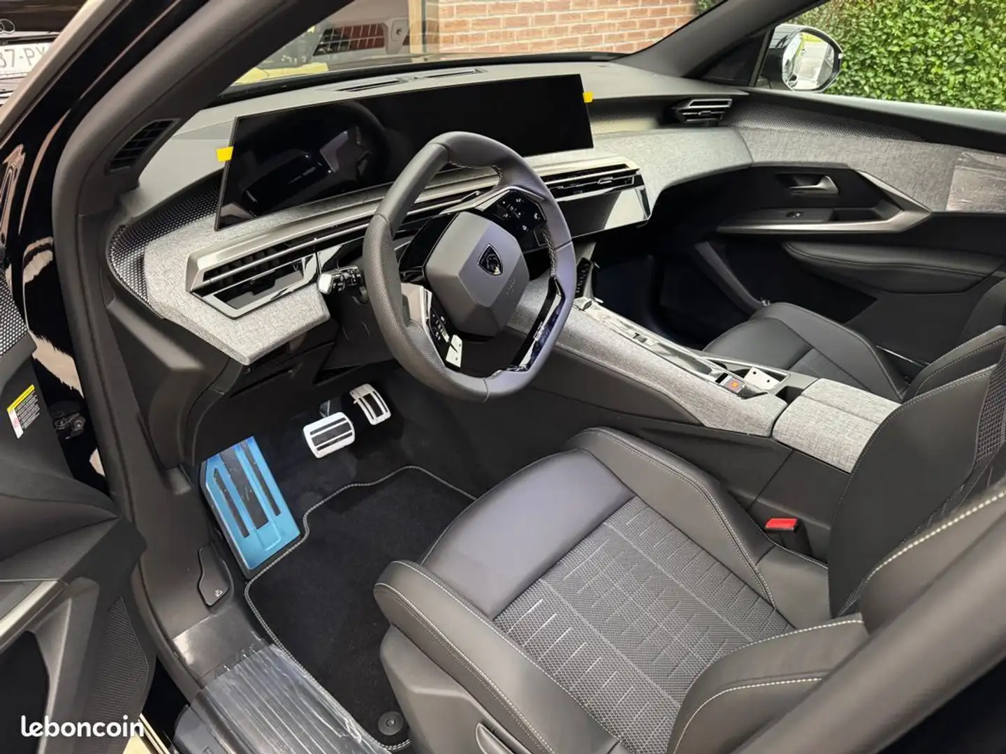 Peugeot 3008 gt hybrid 145 automatique neuf PACK 360 VISION ET DRIVE ASSIST PLUS garantie 10.2027 hayon pixel led ecran 21 hd .... Negro - 2