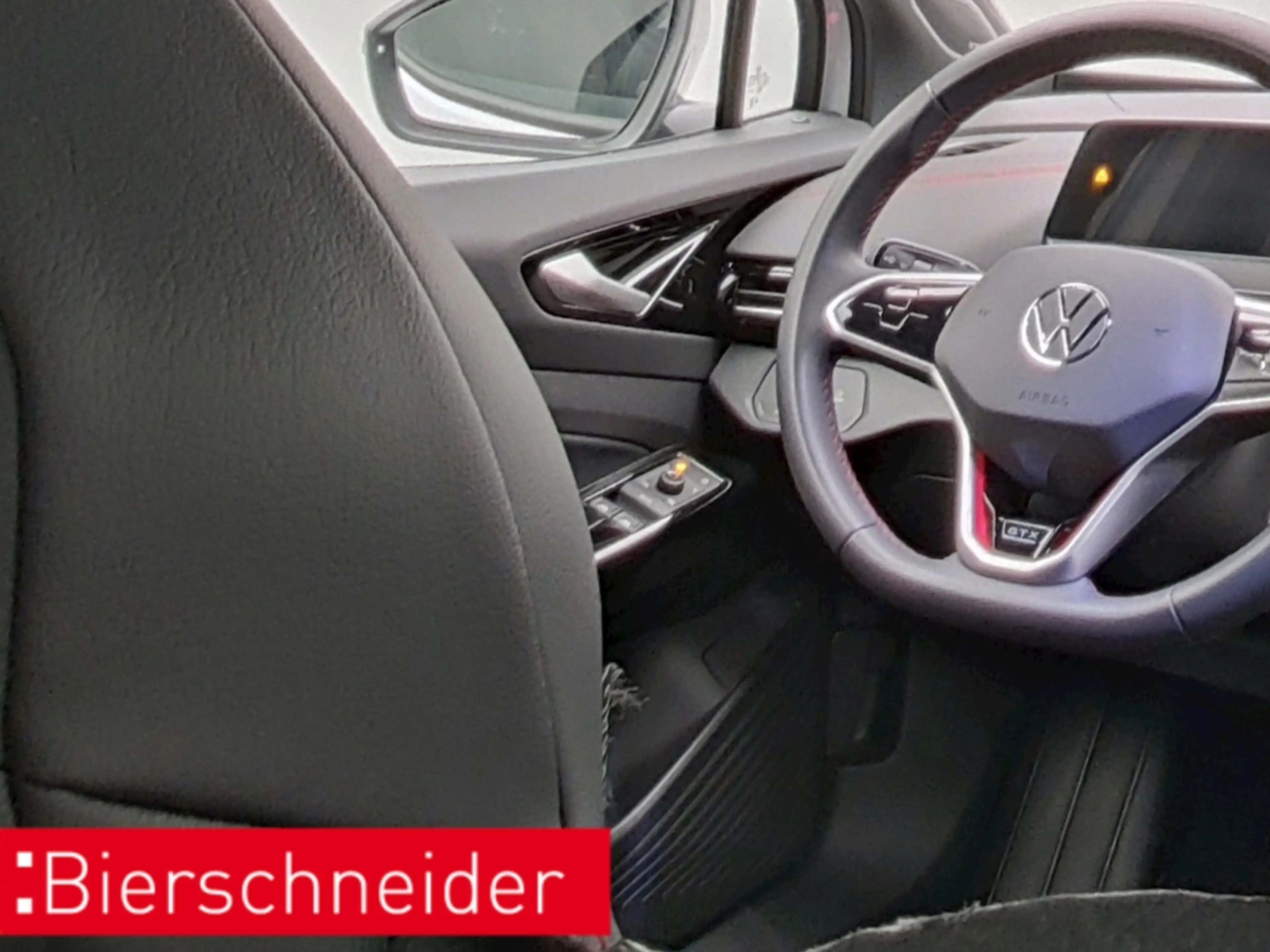 Volkswagen ID.5 GTX NAVI AHK PANO LED — photo 14