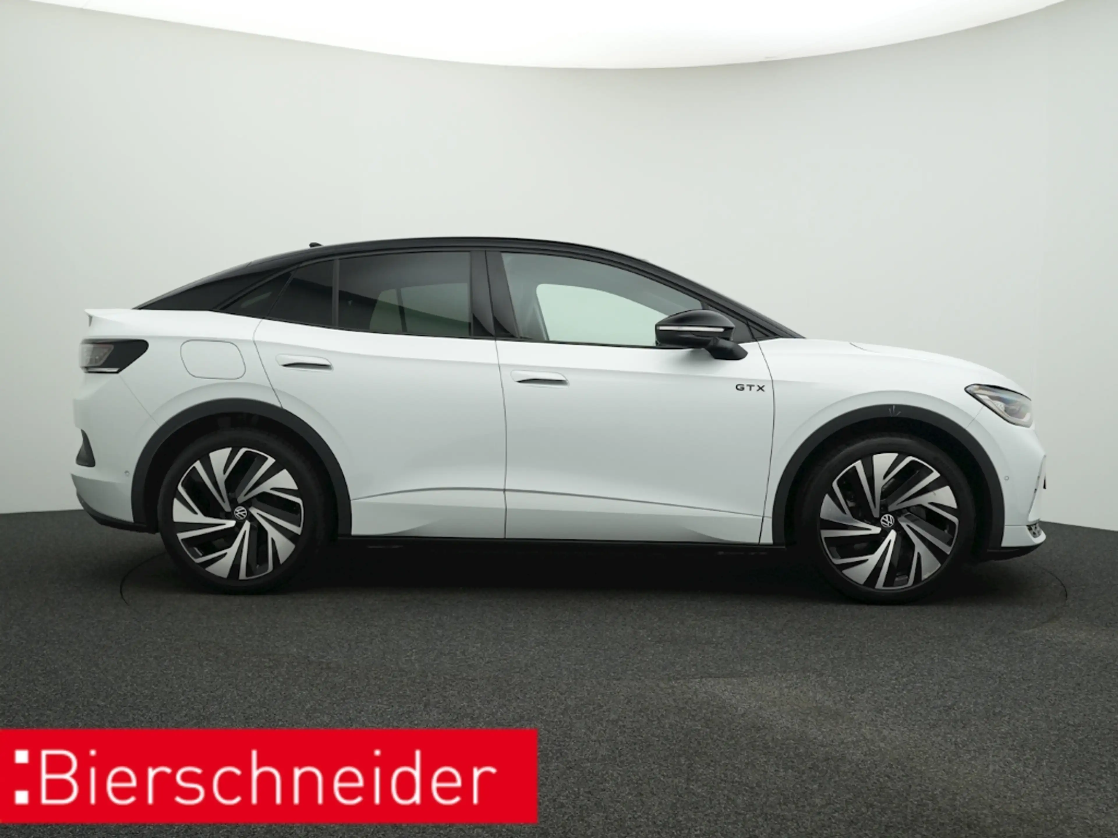 Volkswagen ID.5 GTX NAVI AHK PANO LED — photo 7