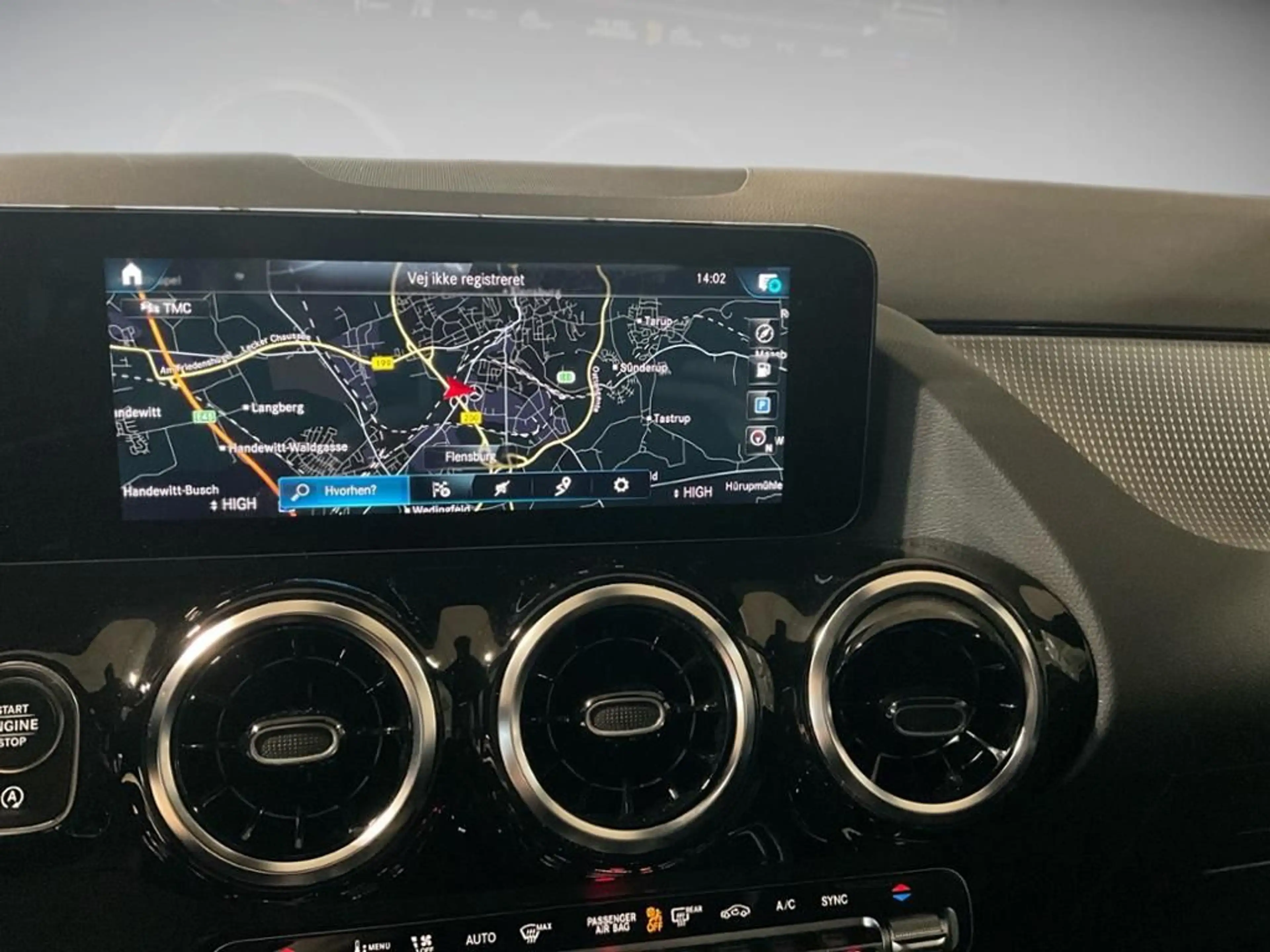 Mercedes-Benz GLA 200 Progressive AUT Kam. KlimaA LED LM Navi — photo 9