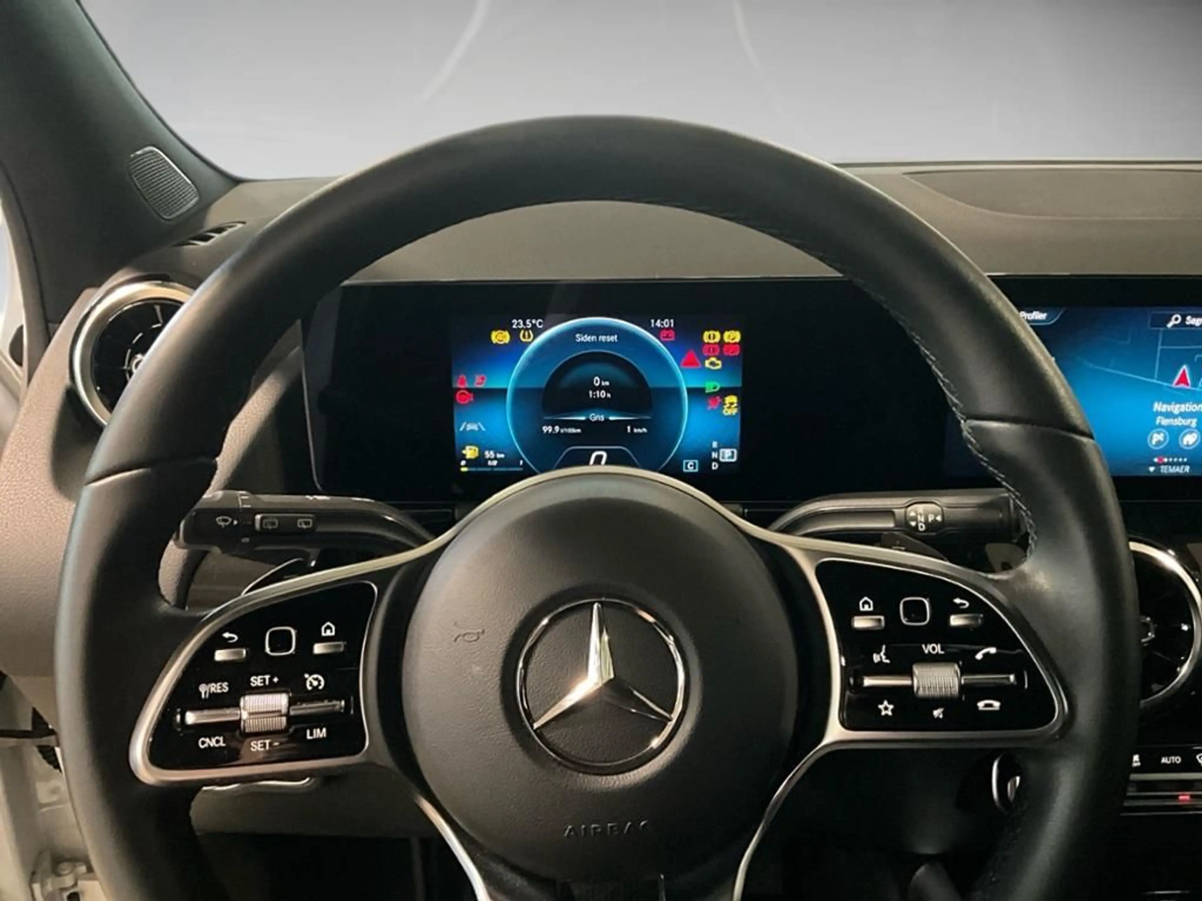 Mercedes-Benz GLA 200 Progressive AUT Kam. KlimaA LED LM Navi — photo 7