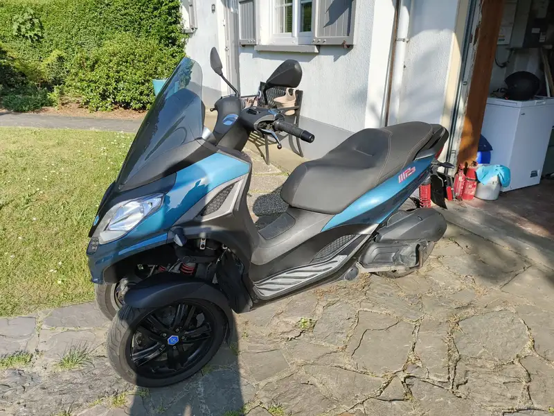 Piaggio MP3 300