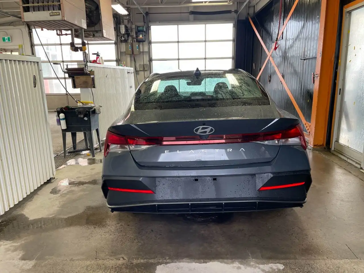 Hyundai ELANTRA снимка Hyundai ELANTRA