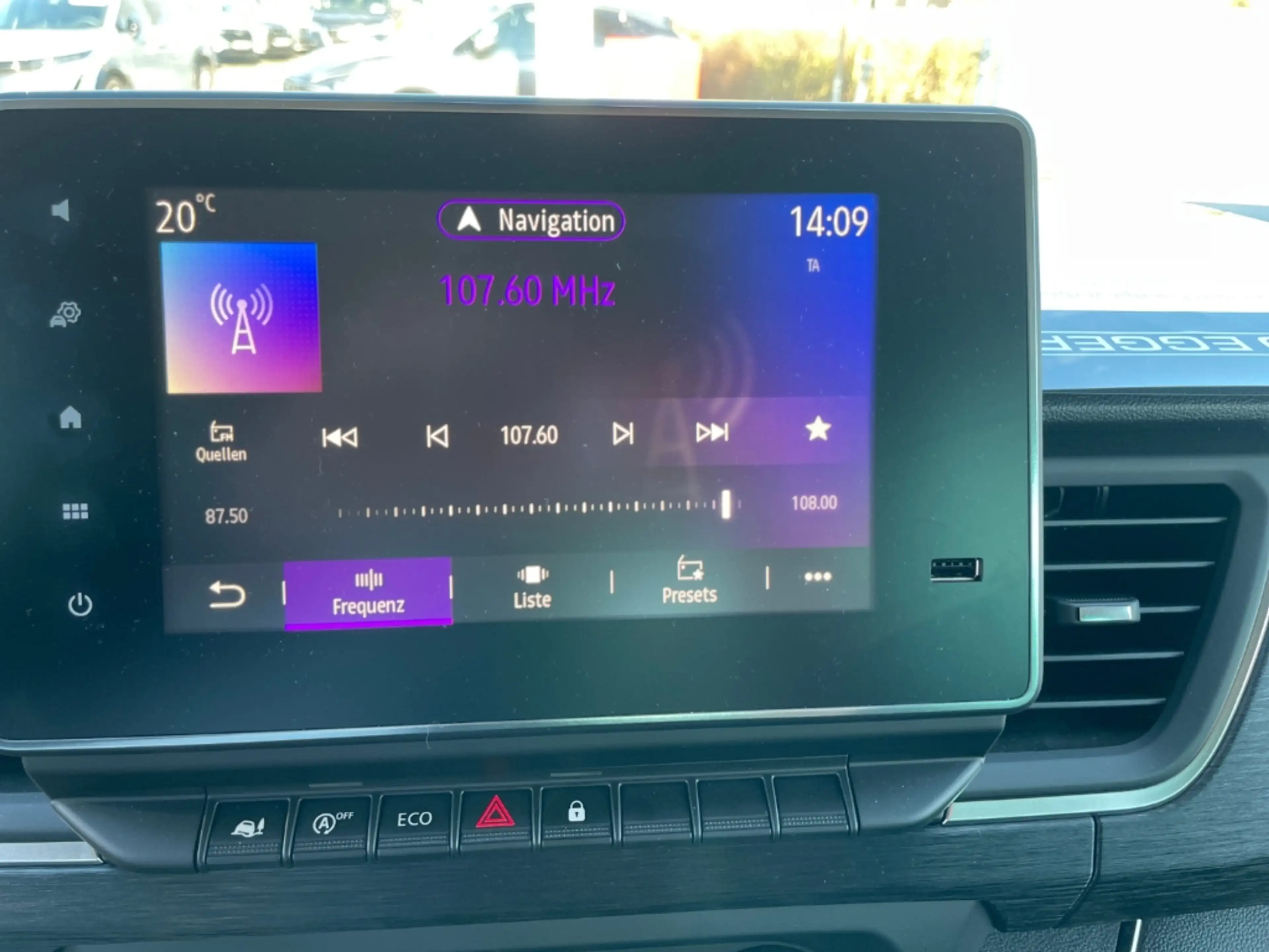 Nissan Primastar Kombi L1H1 2,8t Tekna Navi 360 Kamera LED ACC Appl — photo 10