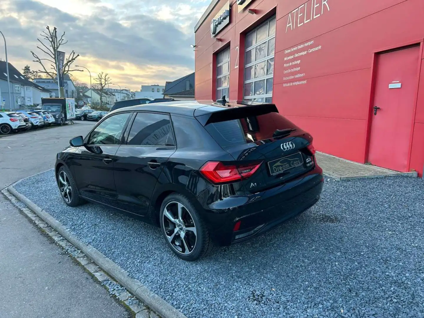 Audi A1 30 TFSI BOITE AUTOMATIQUE Noir - 2