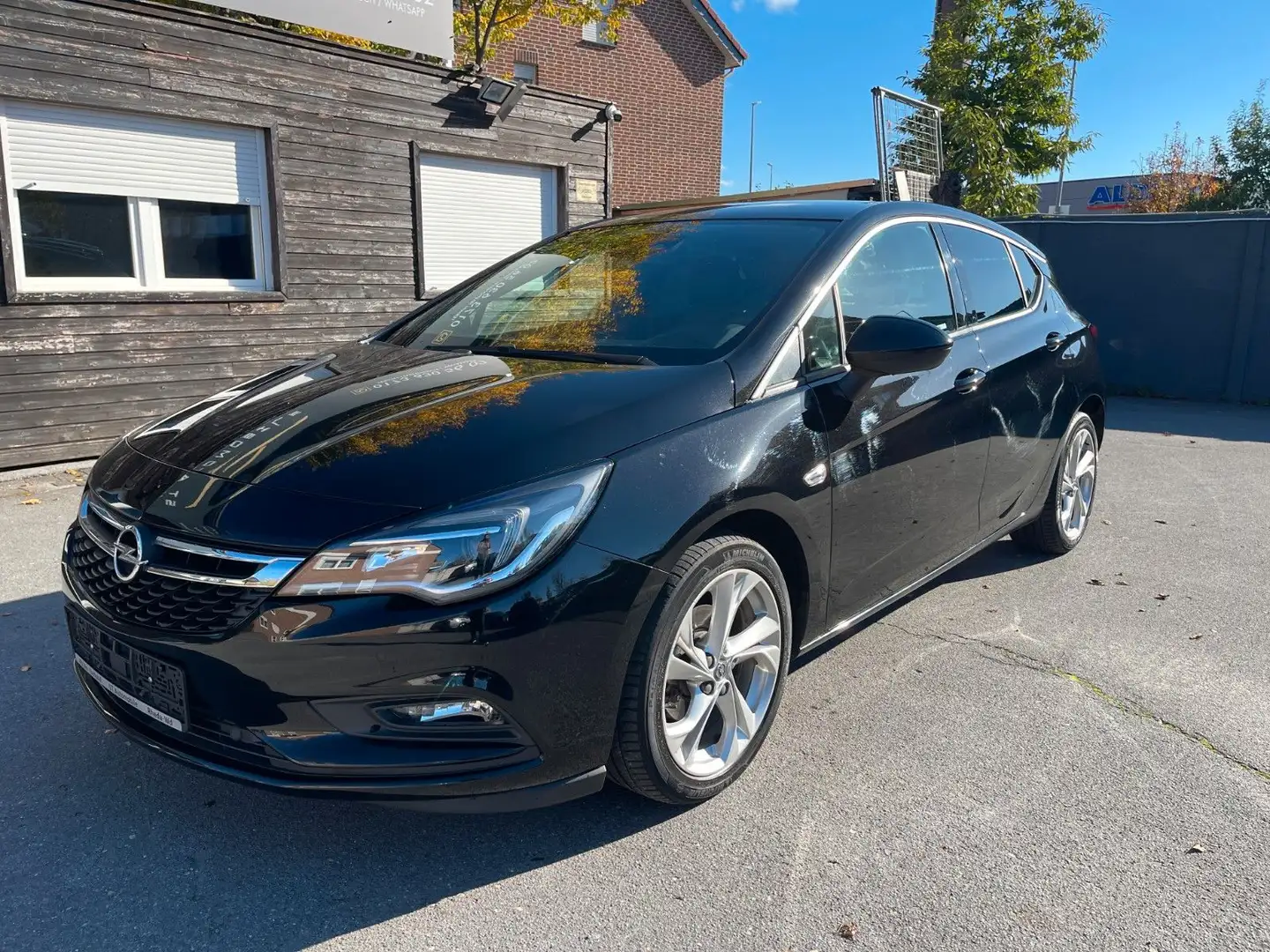 Opel Astra K 1.4 Turbo Lim. Dynamic NAVI*STZHZG*LA*CP Schwarz - 1
