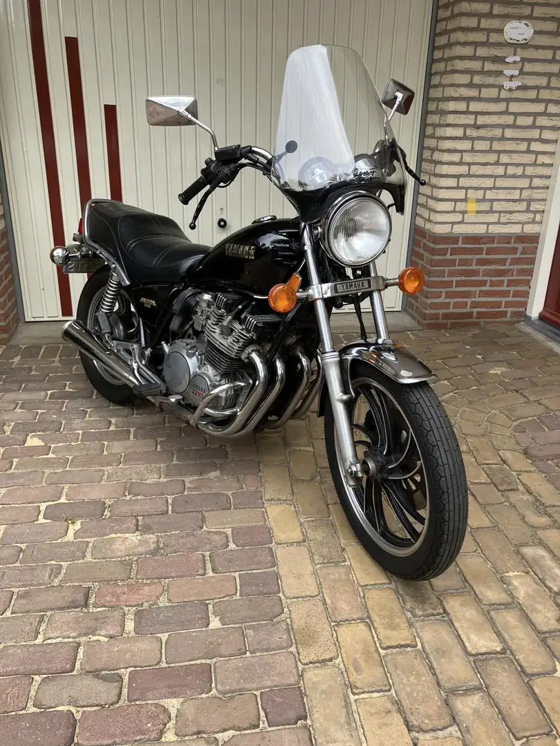 Yamaha XJ 650 Maxim Noir - 2
