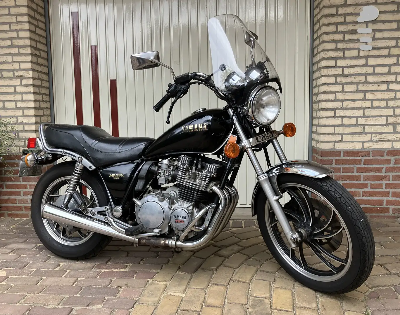 Yamaha XJ 650 Maxim Noir - 1