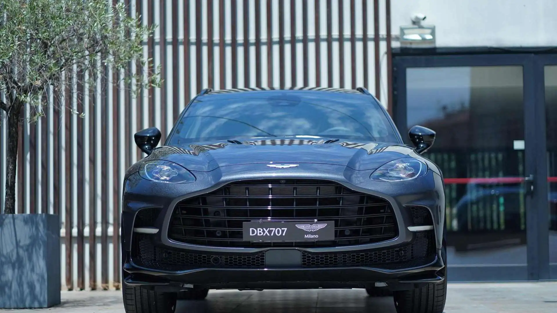 Aston Martin DBX 707 4.0 Grigio - 2