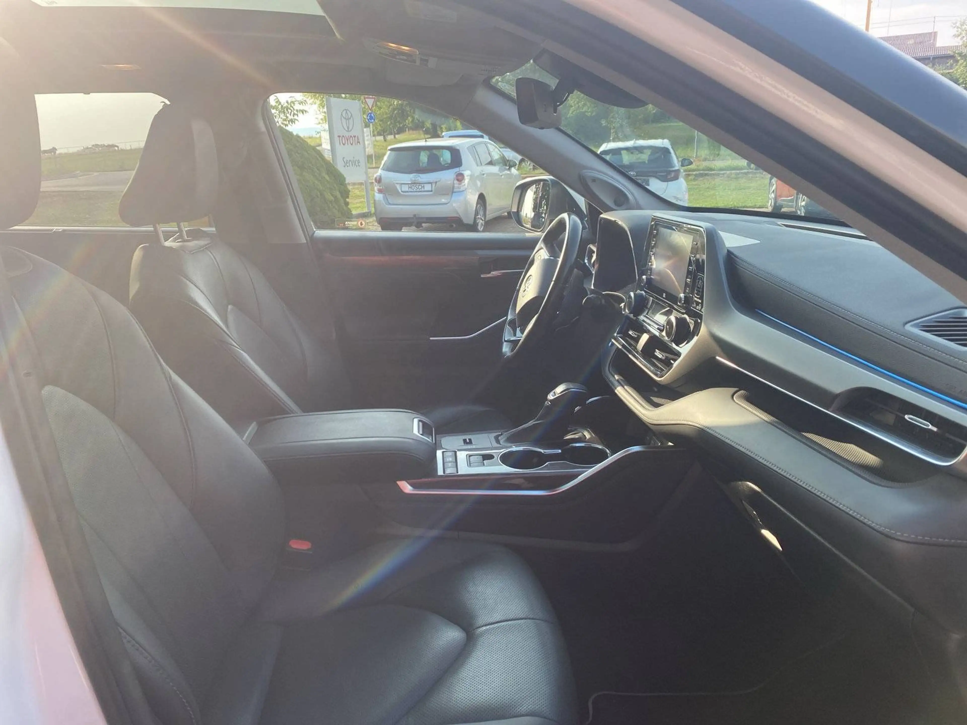 Toyota Highlander Hybrid Executive — photo 11