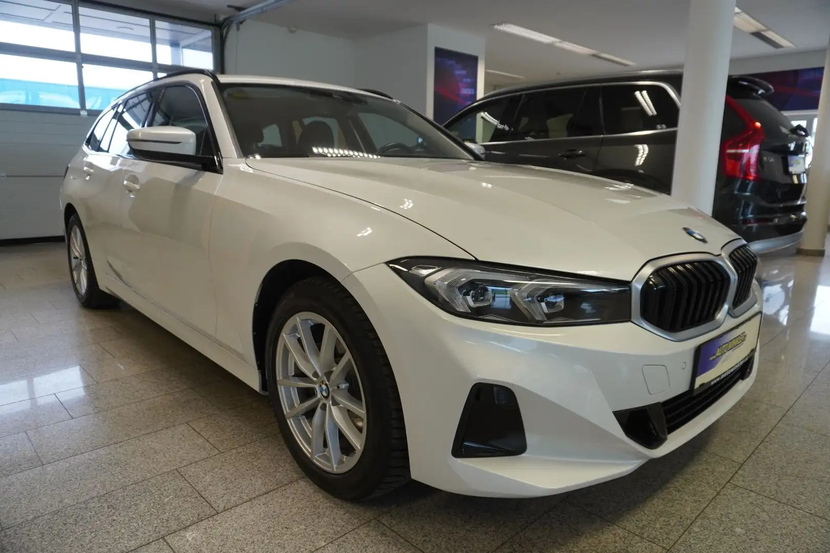 BMW 320 d xDrive Aut. MY24/LED/HeadUp/Navi Weiß - 2