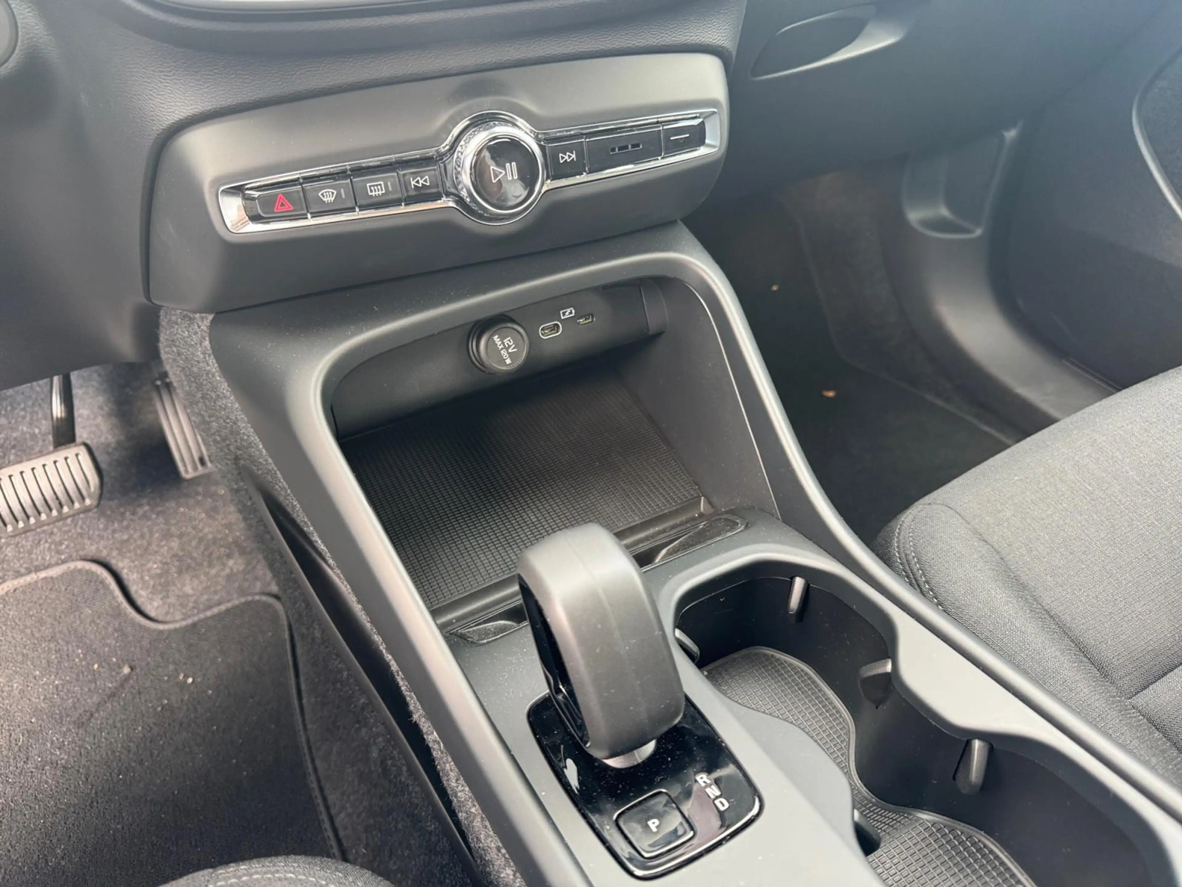 Volvo EX40 Single Motor Essential 70 kWh | 19 inch wielen | A — photo 14