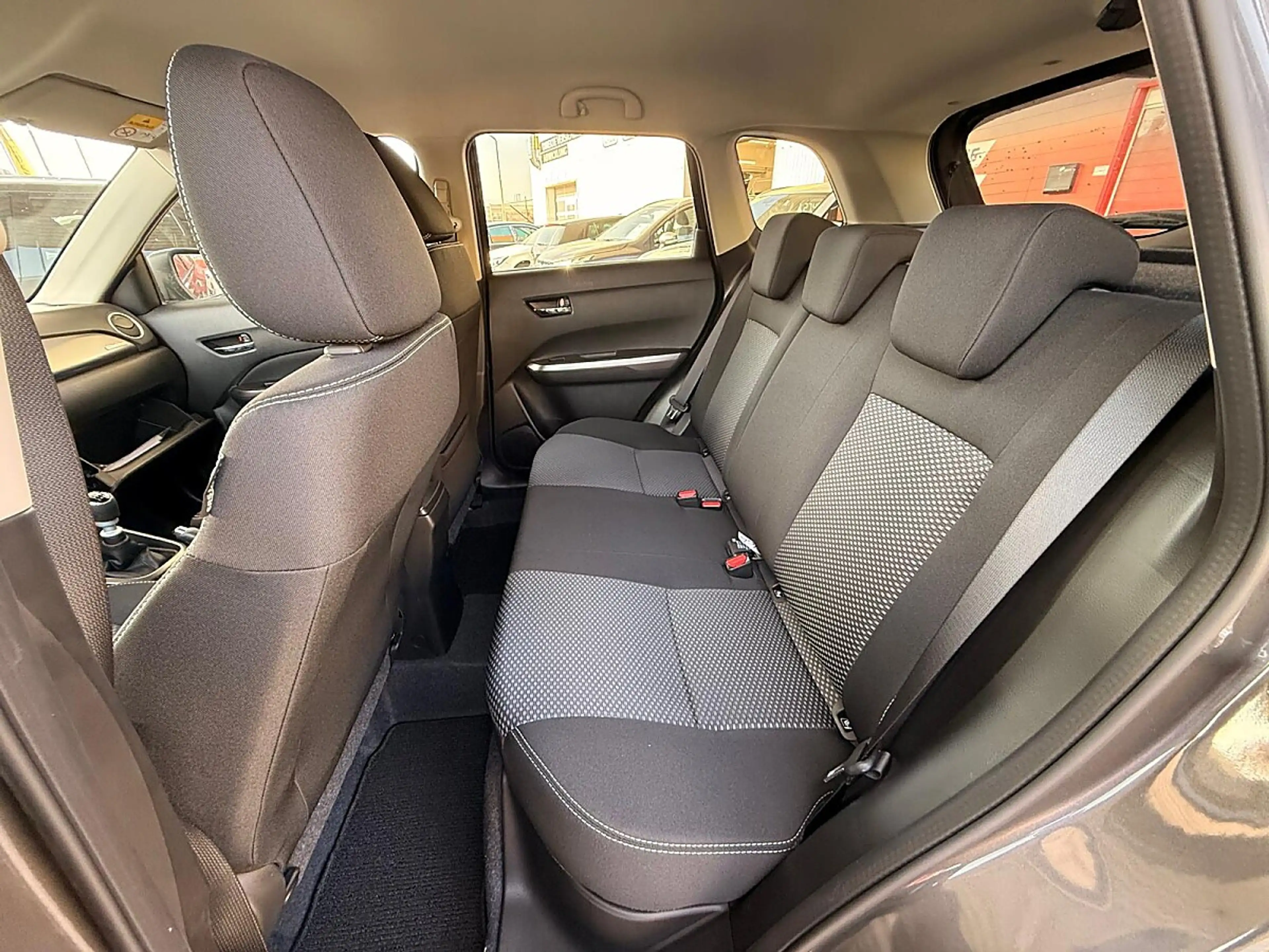 Suzuki Vitara 1,4 Hybrid ALLGRIP shine — photo 11