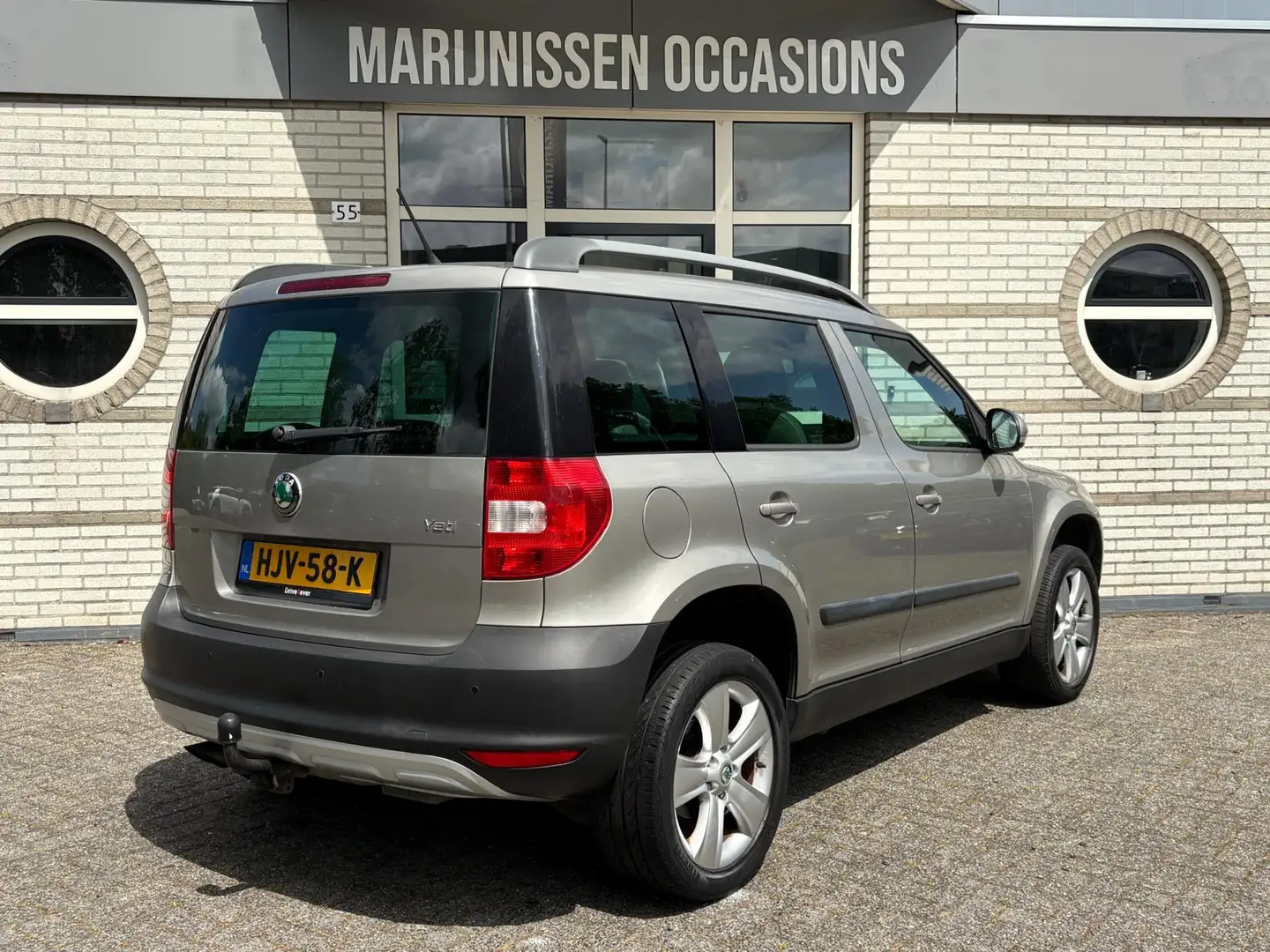 Skoda Yeti 1.2 TSI Active |PDC, CRUISE, TREKHK| Braun - 2