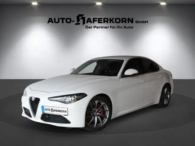 Alfa Romeo Giulia 2.2 Super 180*