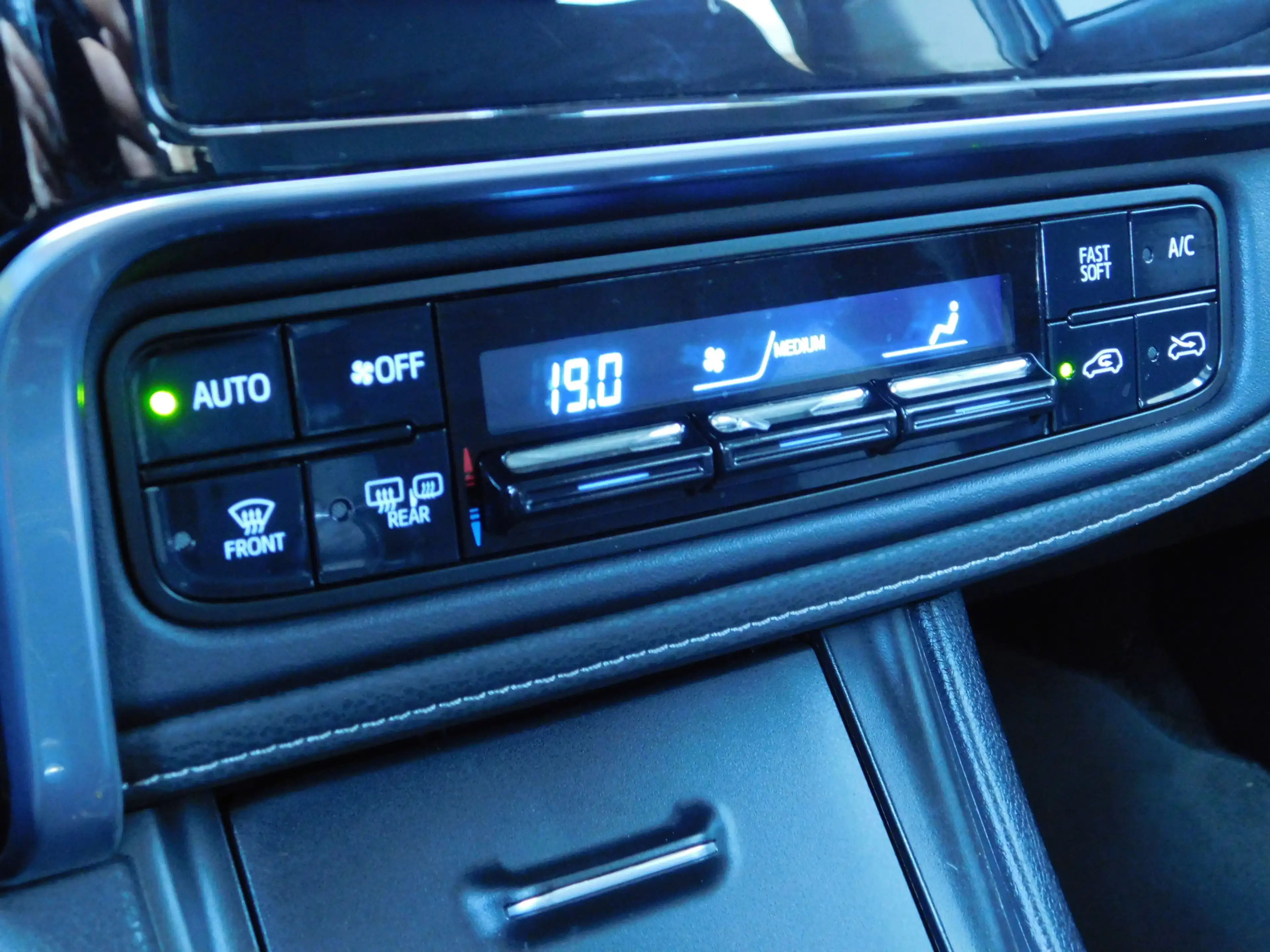 Toyota Auris 1.2T Aspiration | Trekhaak — photo 18