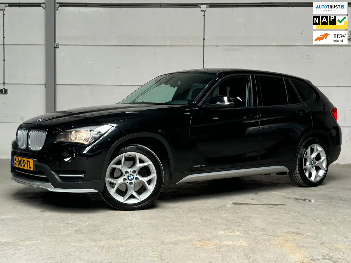 BMW X1 SDrive18i Automaat Navi Cruise Clima Lmv Czarny - 1
