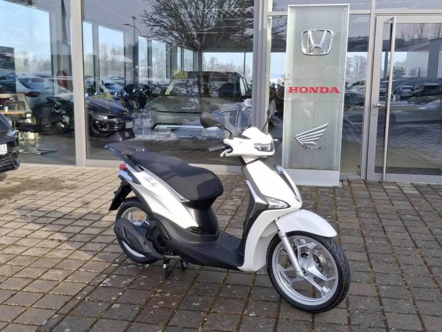 Piaggio Liberty 125 Liberty 125 IGET E5 Blanco - 1