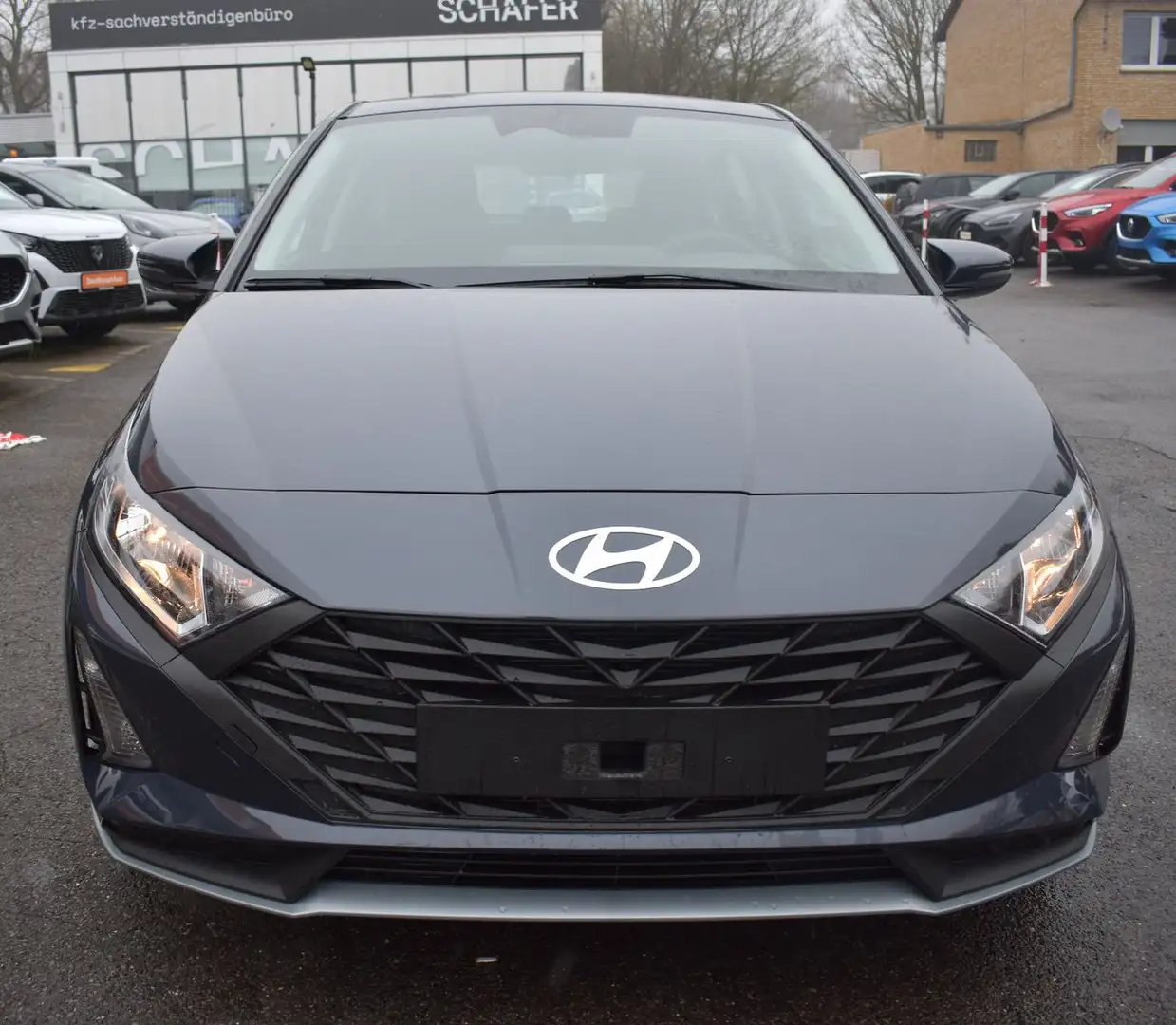 Hyundai i20 1.2 79 PS Navi Kamera SHZ LHZ PDC VORLAUF Gris - 2