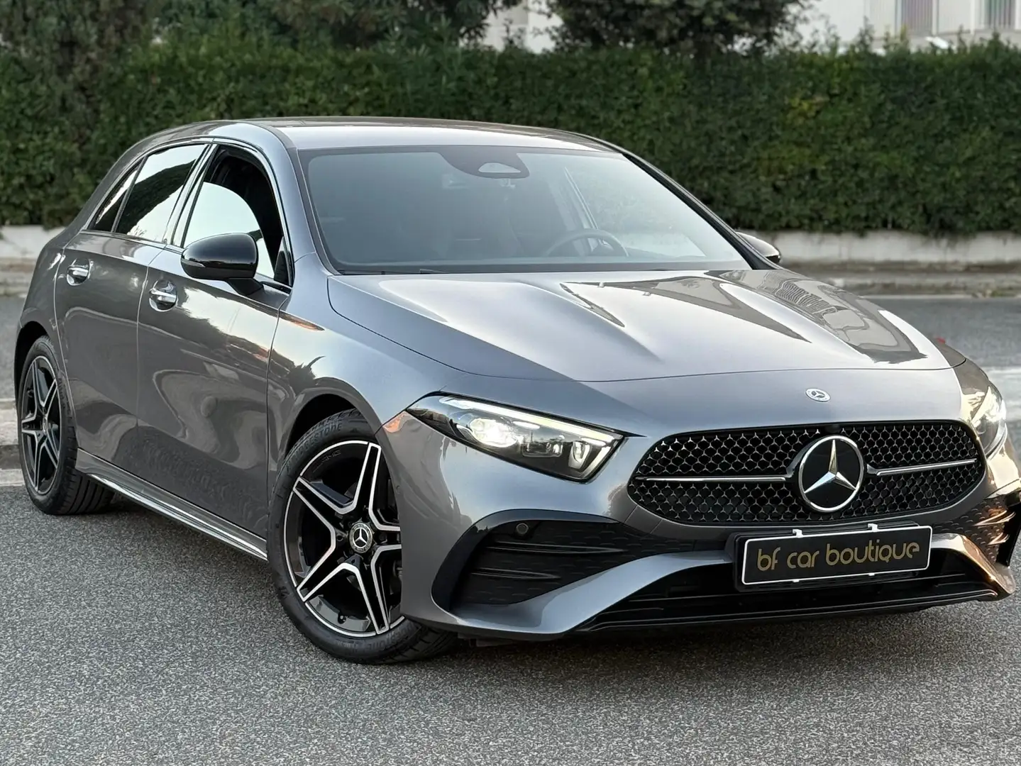 Mercedes-Benz A 180 A 180 d AMG Line Premium Plus auto Gris - 1