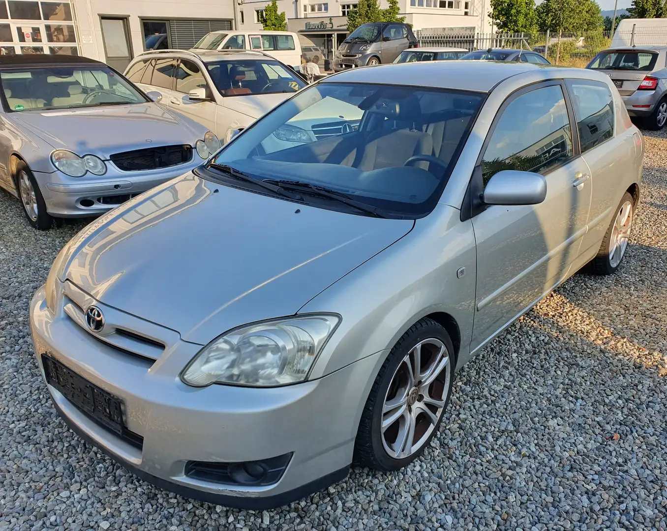 Toyota Corolla 1.6 VVT-i Gris - 1