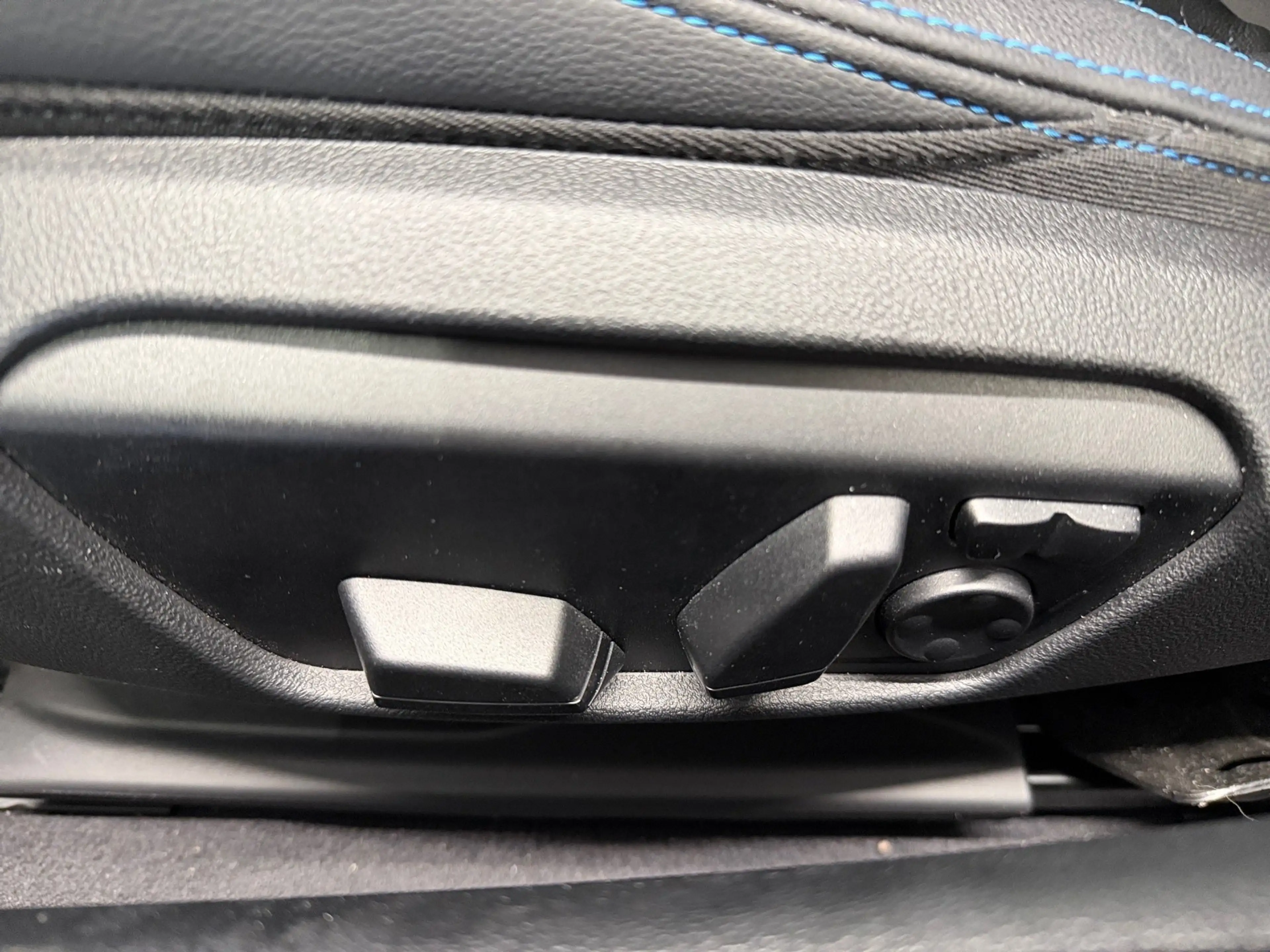 BMW Z4 sDrive M40i — photo 6