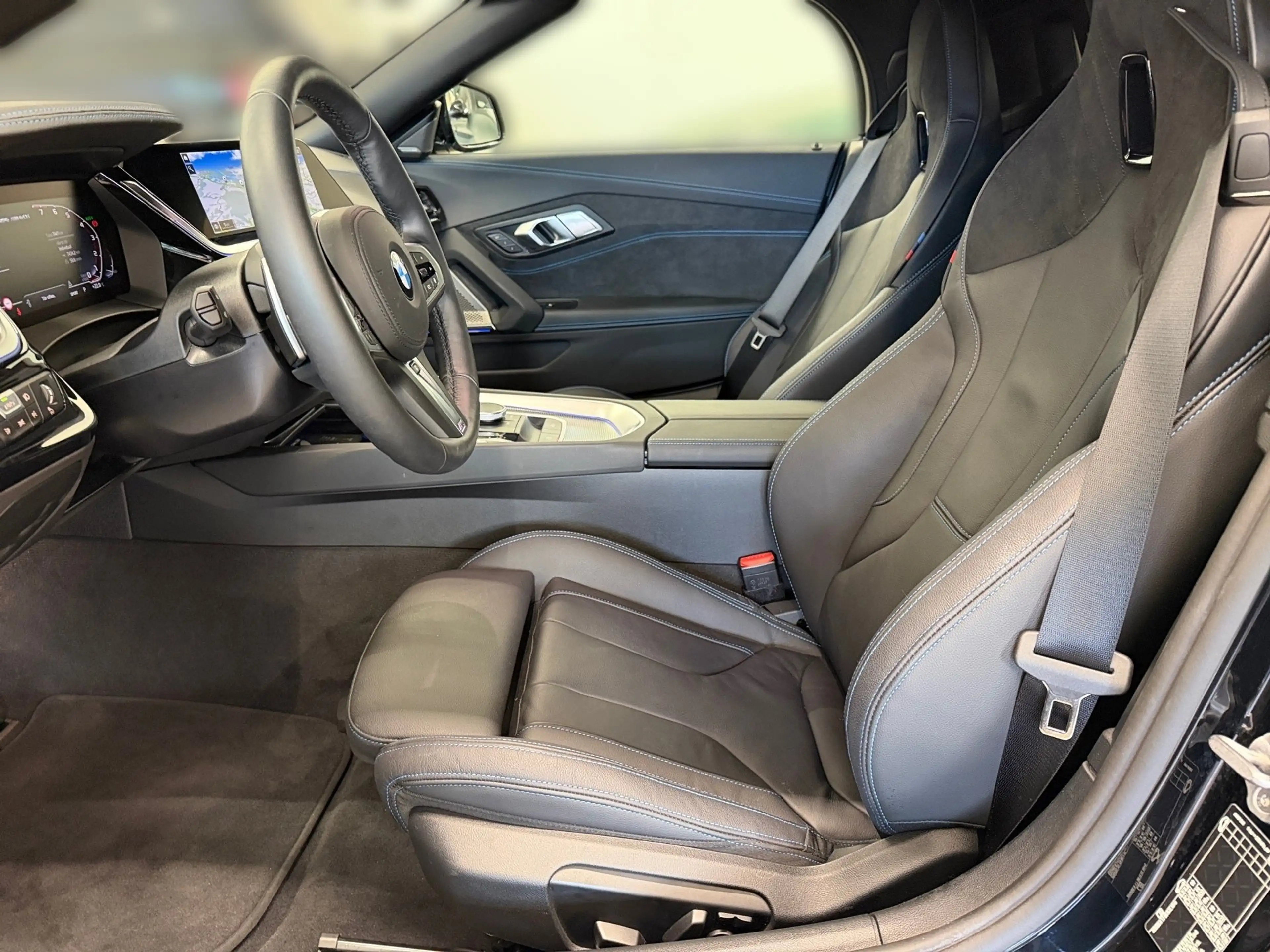 BMW Z4 sDrive M40i — photo 7