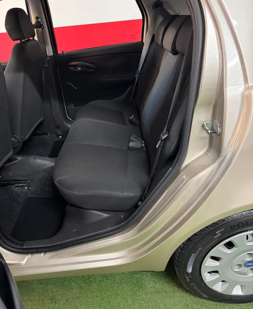 Fiat Punto 5p 1.2 Classic - 2