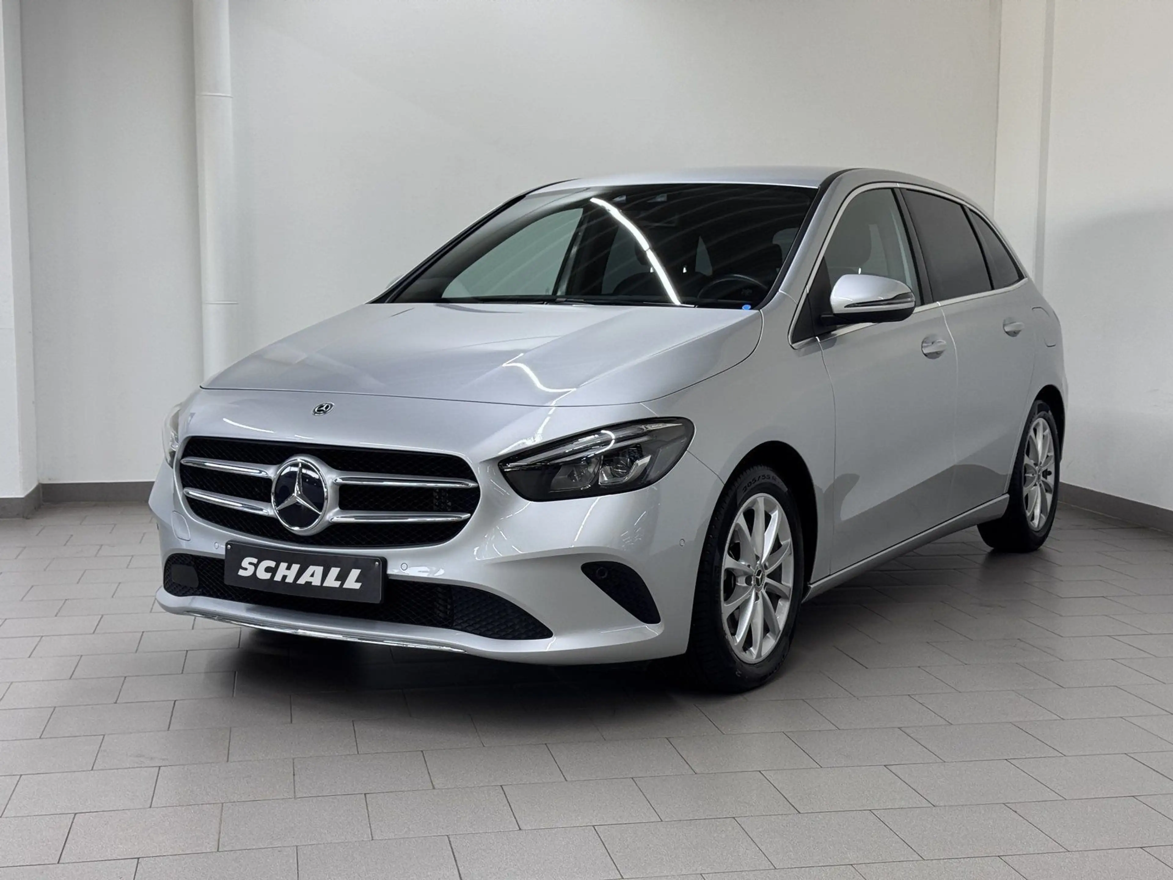 Mercedes-Benz B 220 PROGRESSIVE+DISTR+AHK+HUD+LED+KAM+SPUR — photo 6