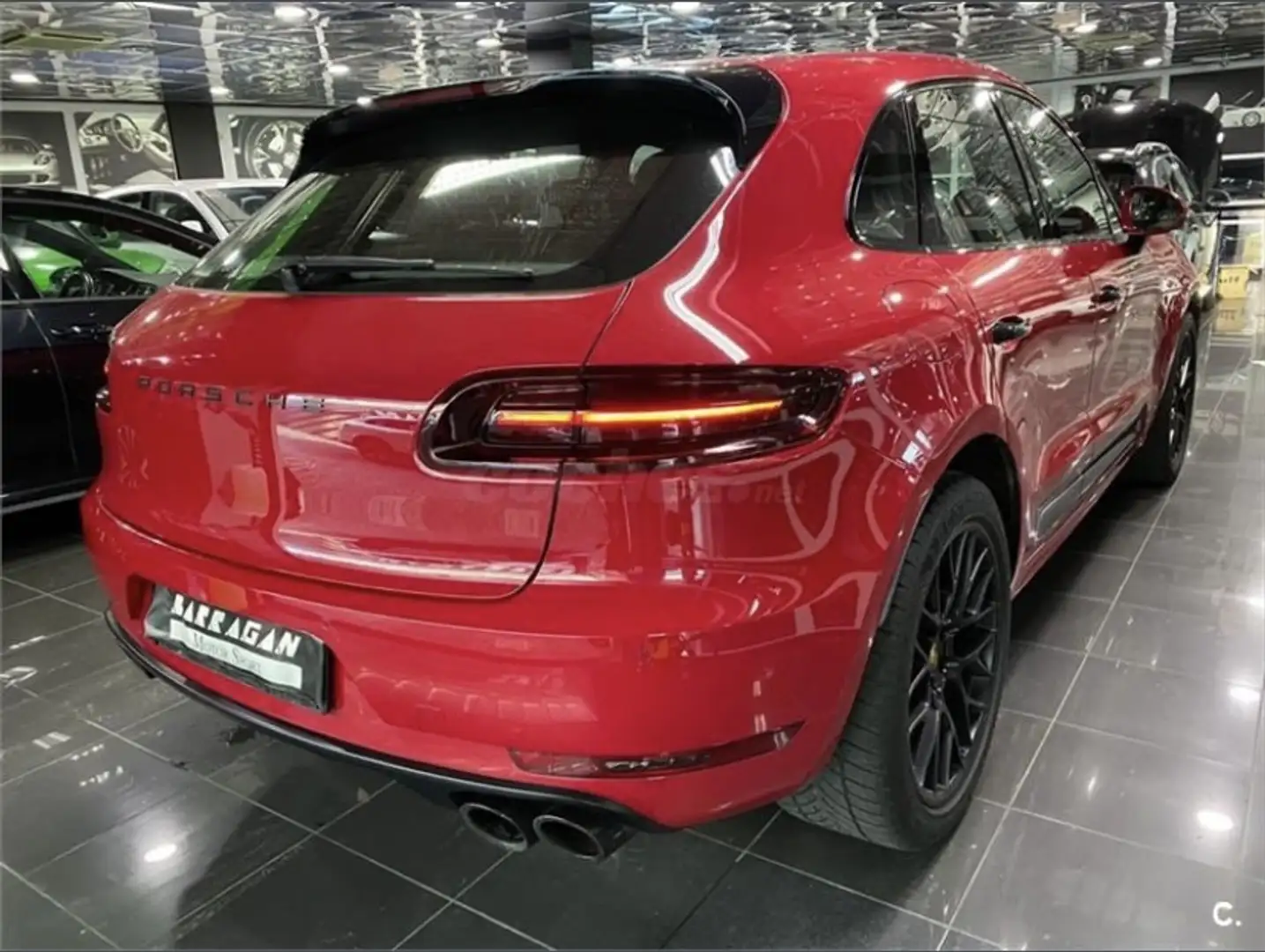 Porsche Macan GTS Aut. Rood - 2