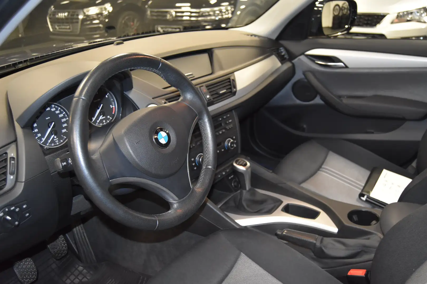 BMW X1 20 d xDrive~2HAND~EU5~VOLL SCHECKHEFT~XENON Blau - 2