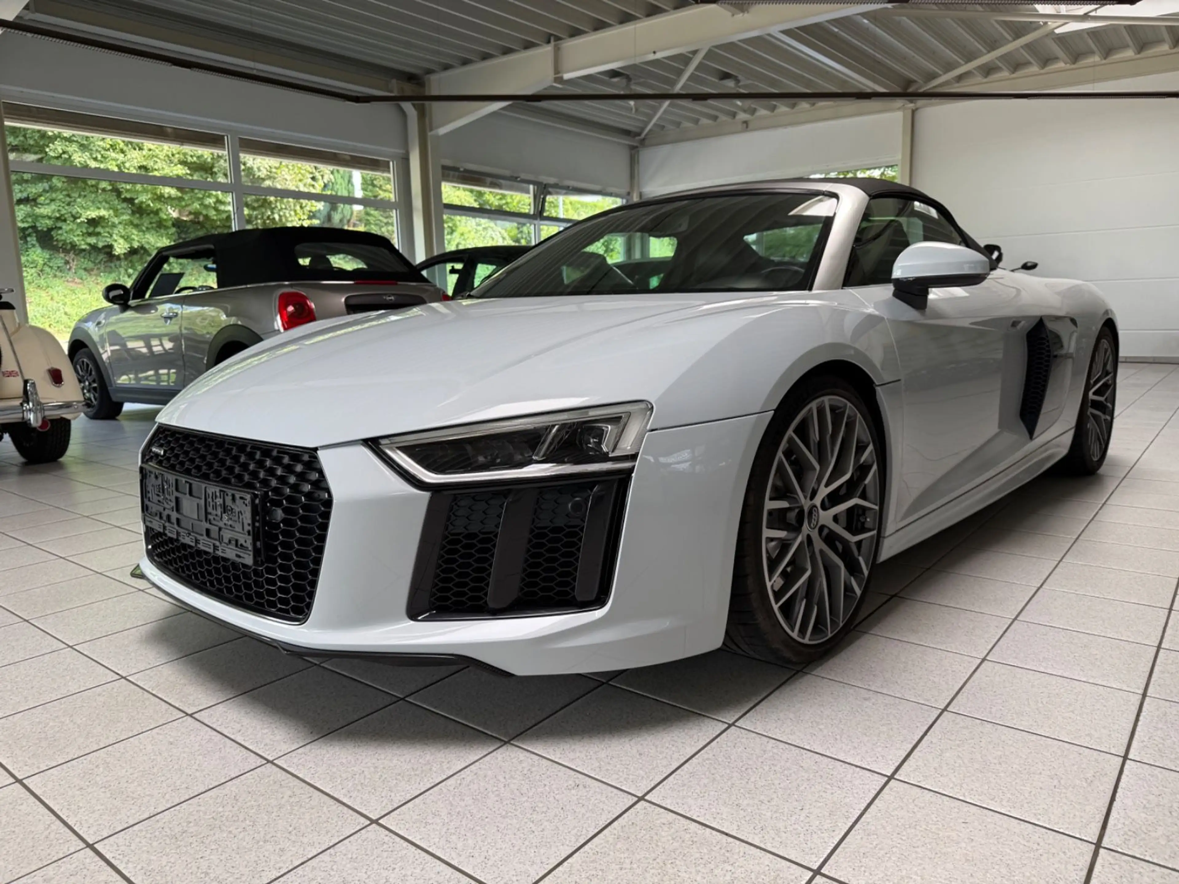 Audi R8 Spyder 5.2 FSI quattro*HU-AU NEU*
